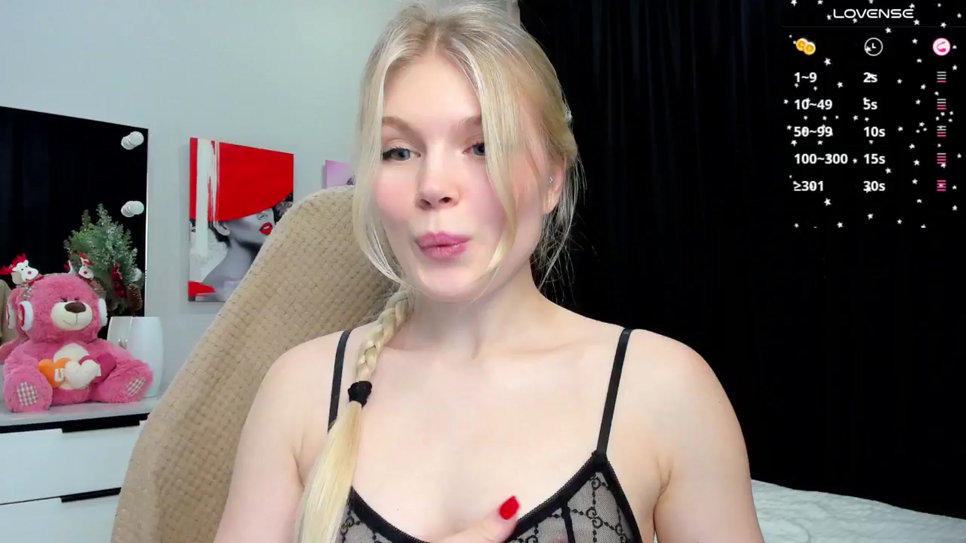 Gallery image thumbnail from Effie_Cute's myfreecams stream on, 02/06/2025, 10:54 image 9 of 20