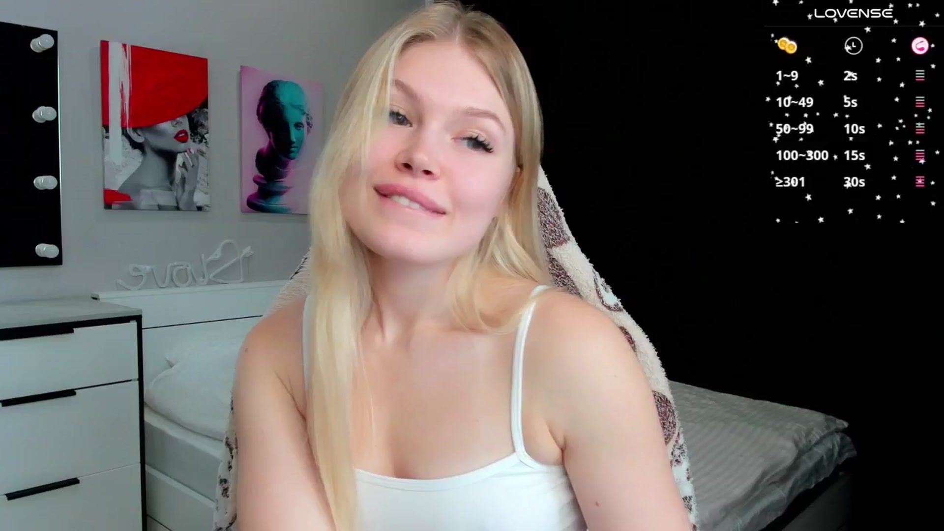 Gallery image thumbnail from Effie_Cute's myfreecams stream on, 04/19/2025, 08:03 image 1 of 20