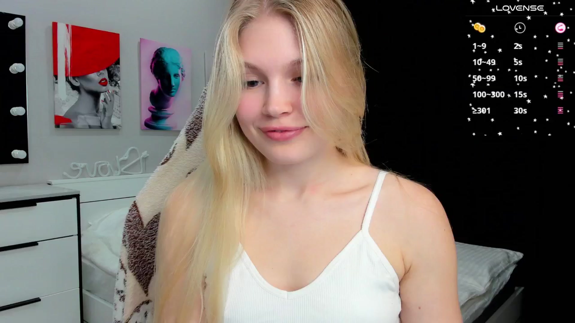 Gallery image thumbnail from Effie_Cute's myfreecams stream on, 04/19/2025, 17:20 image 3 of 20