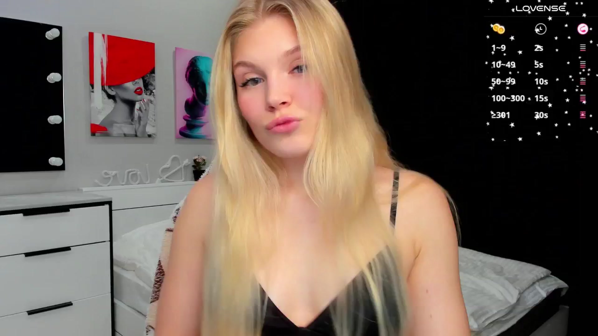 Gallery image thumbnail from Effie_Cute's myfreecams stream on, 04/26/2025, 15:43 image 6 of 20