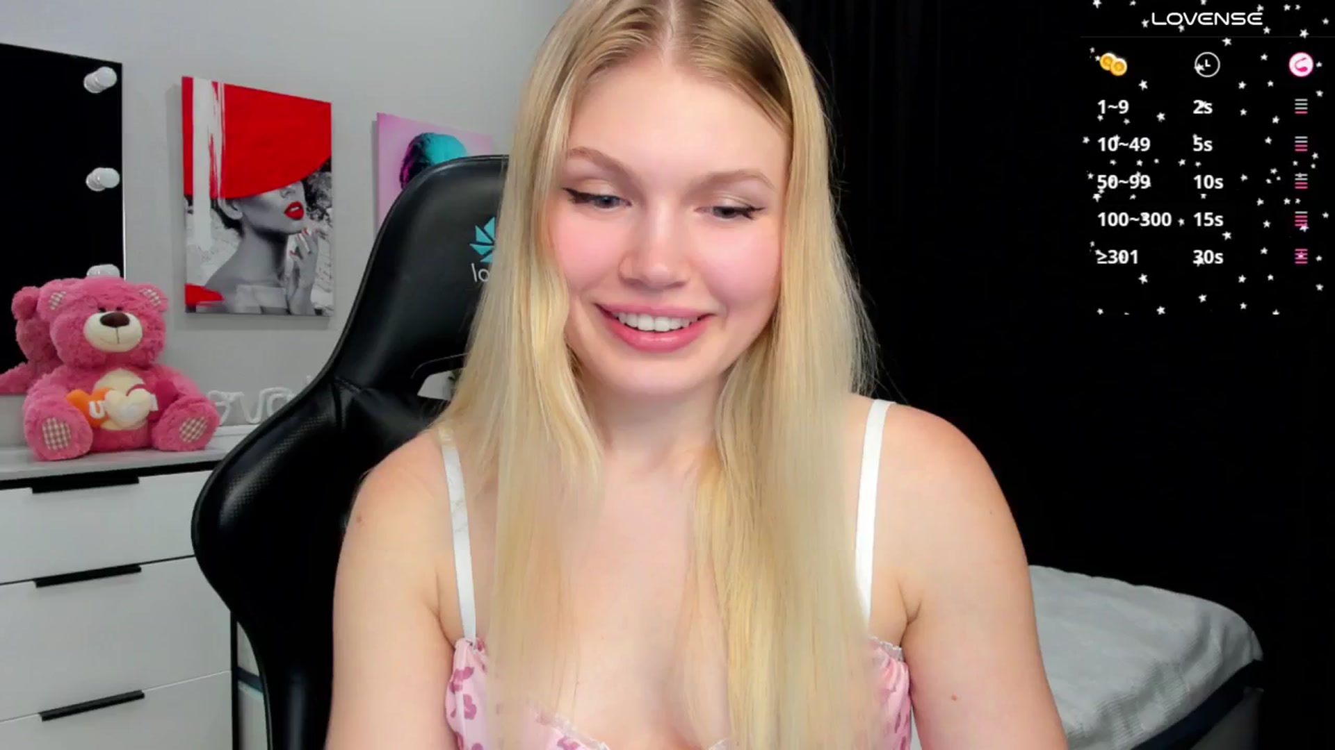 Gallery image thumbnail from Effie_Cute's myfreecams stream on, 05/10/2025, 13:57 image 14 of 20