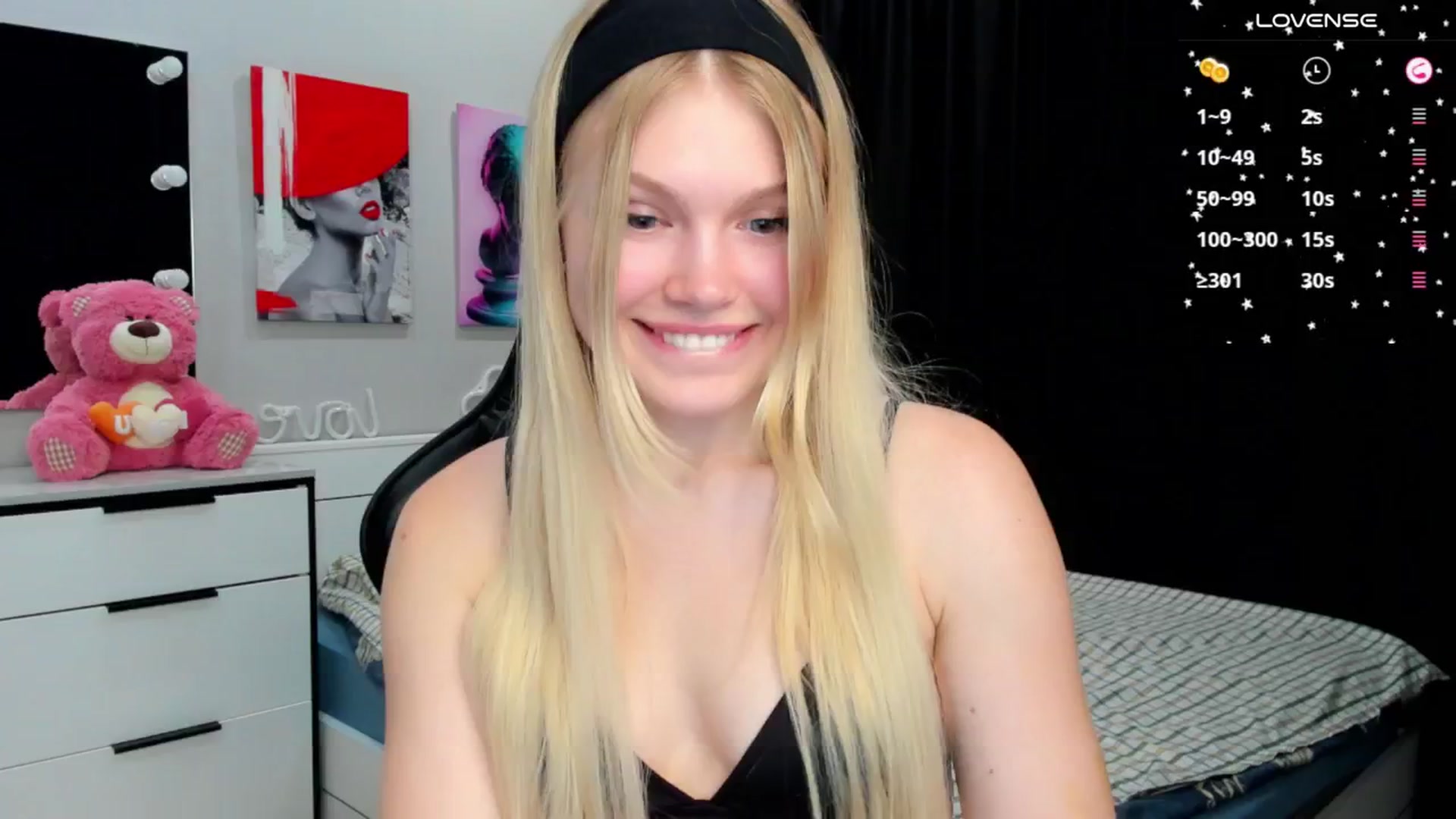 Gallery image thumbnail from Effie_Cute's myfreecams stream on, 05/14/2025, 16:44 image 3 of 20