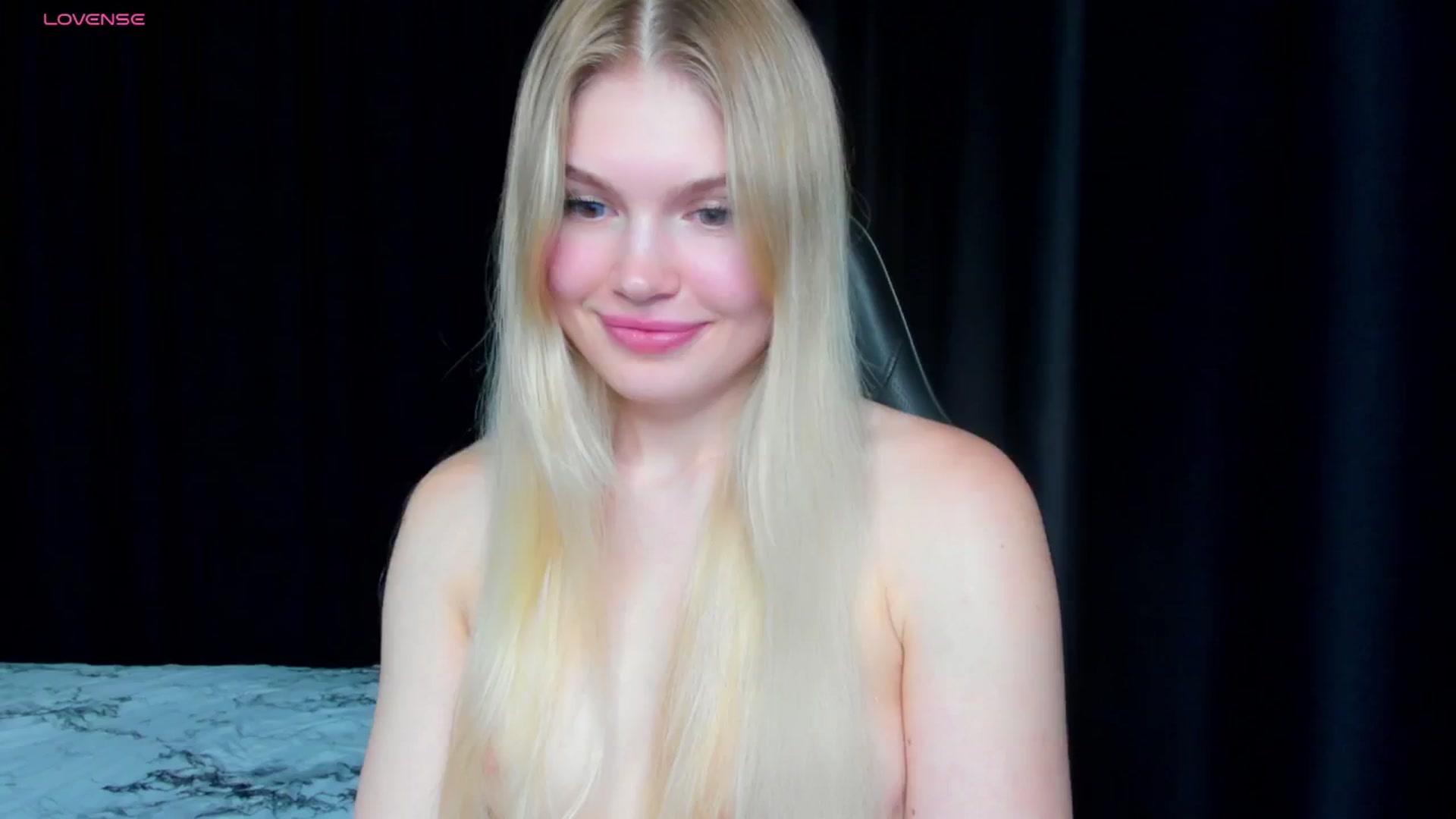 Gallery image thumbnail from Effie_Cute's myfreecams stream on, 05/28/2025, 07:23 image 14 of 20