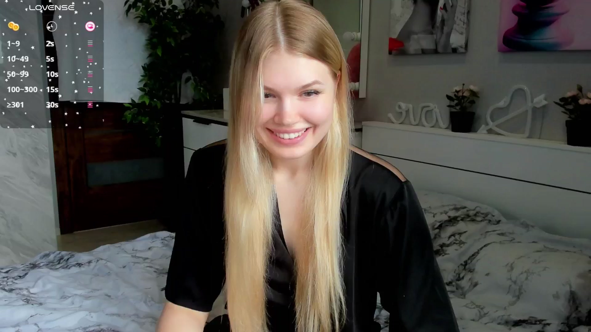 Gallery image thumbnail from Effie_Cute's myfreecams stream on, 06/06/2025, 07:08 image 13 of 20