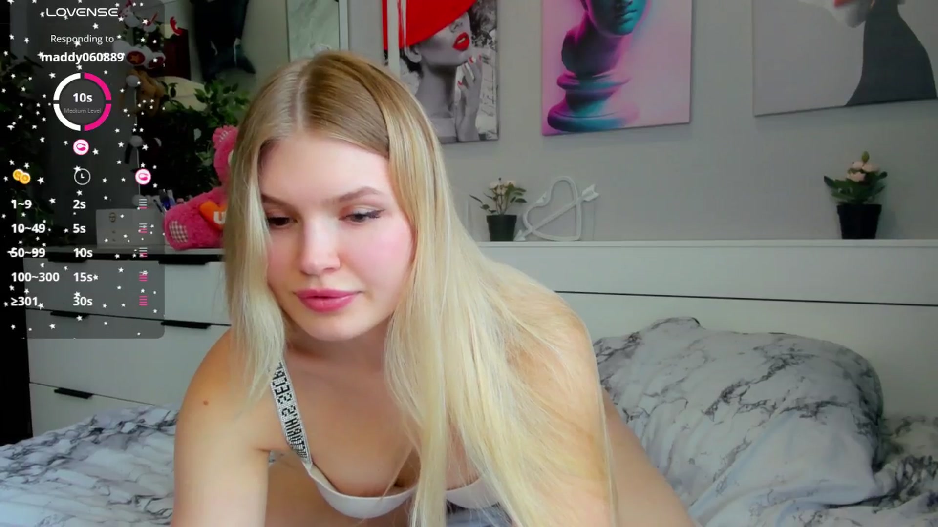 Gallery image thumbnail from Effie_Cute's myfreecams stream on, 06/09/2025, 05:28 image 8 of 20