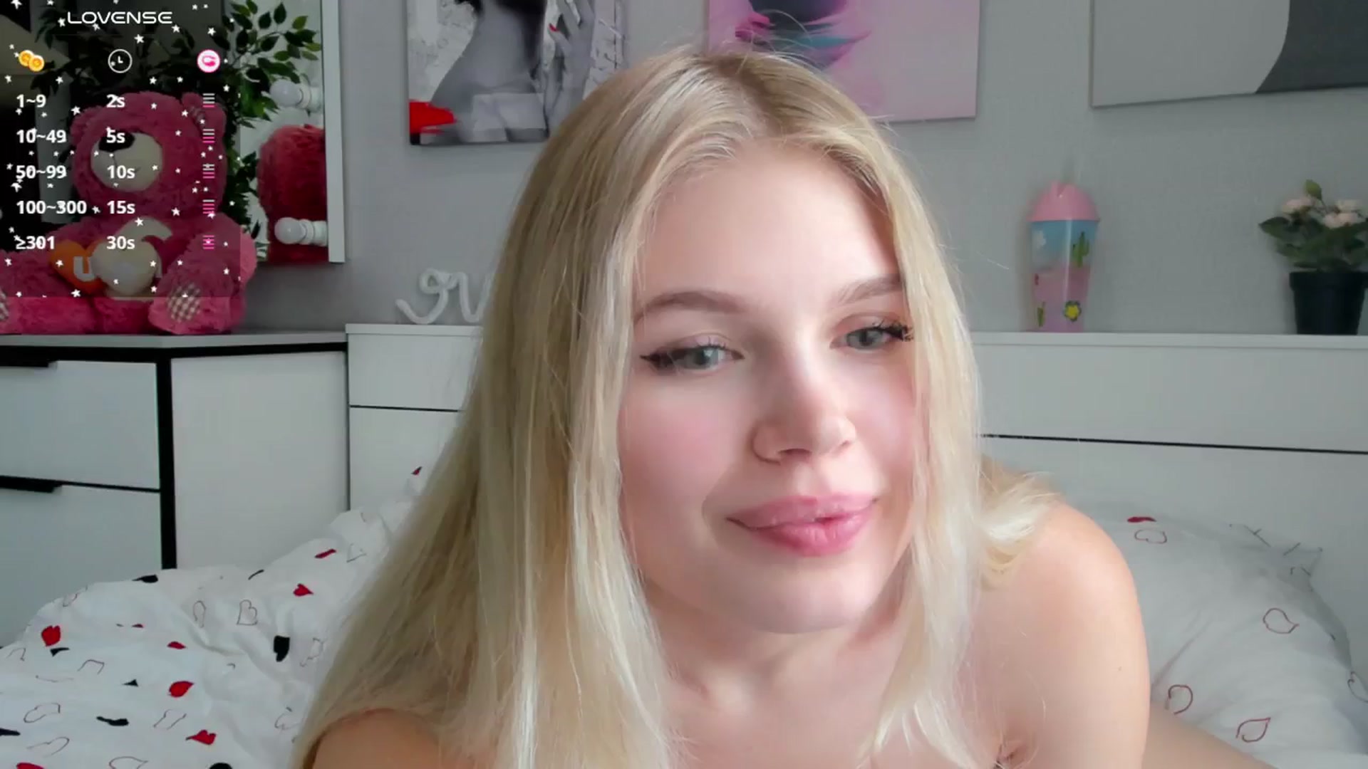 Gallery image thumbnail from Effie_Cute's myfreecams stream on, 06/23/2025, 06:08 image 13 of 20