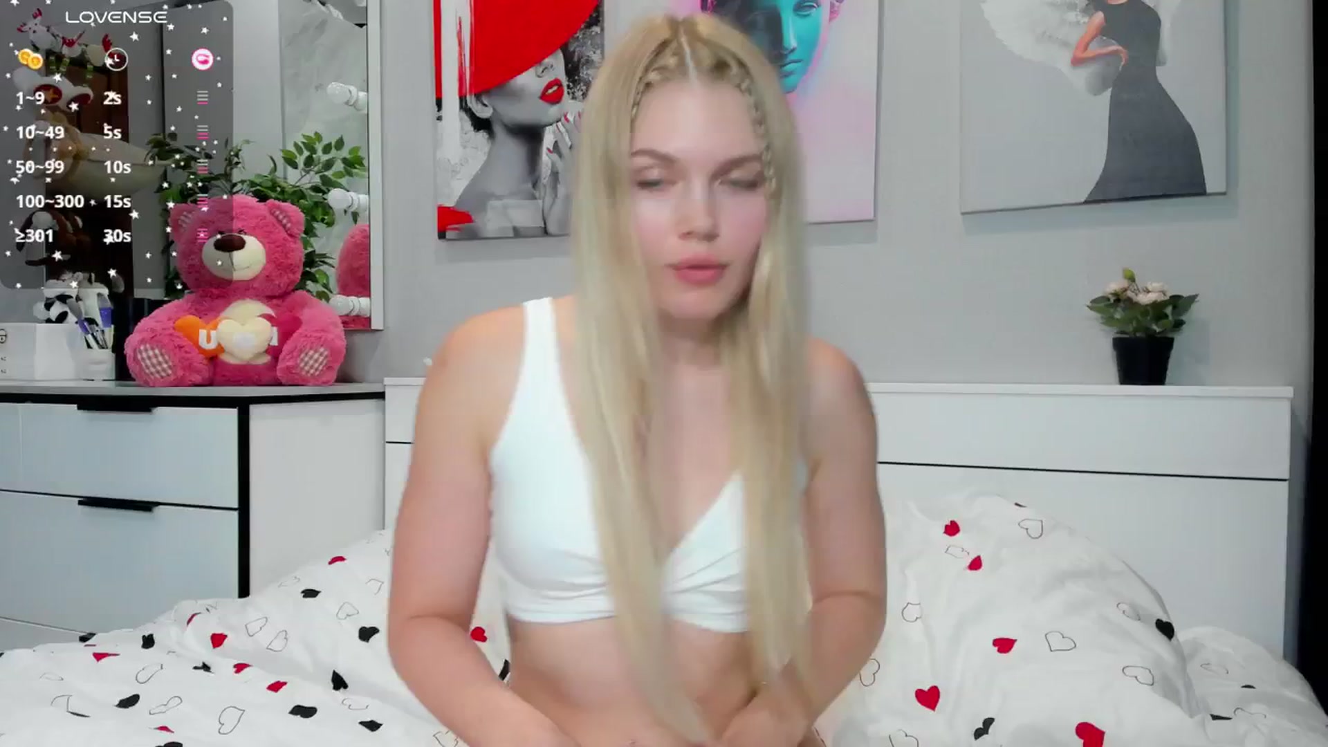 Gallery image thumbnail from Effie_Cute's myfreecams stream on, 06/24/2025, 17:15 image 1 of 20