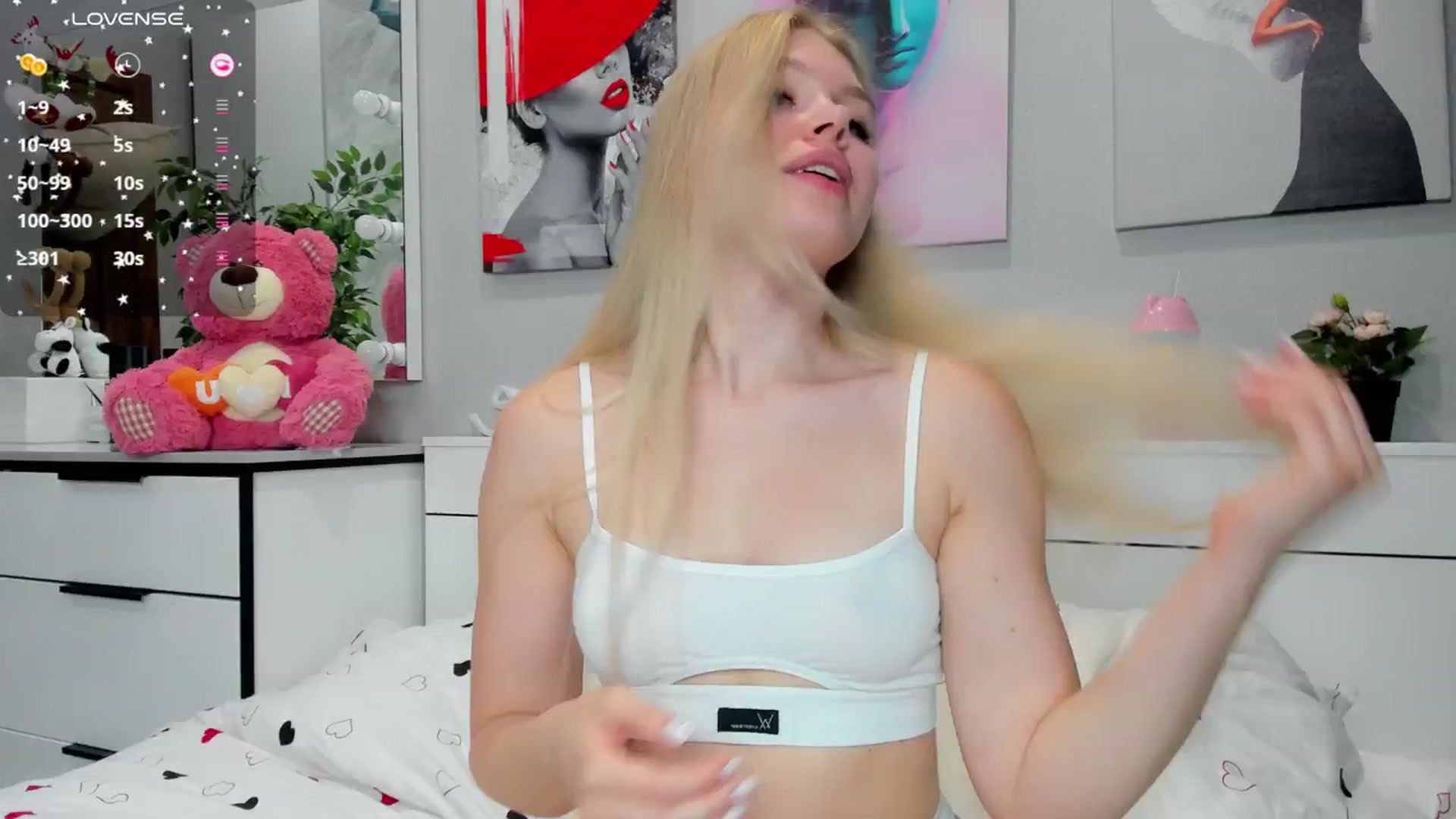 Gallery image thumbnail from Effie_Cute's myfreecams stream on, 07/10/2025, 15:59 image 6 of 20
