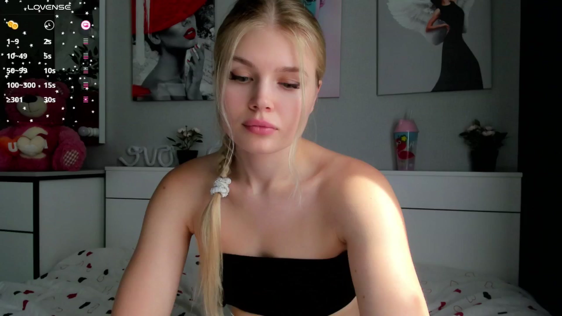 Gallery image thumbnail from Effie_Cute's myfreecams stream on, 08/15/2025, 07:53 image 7 of 20