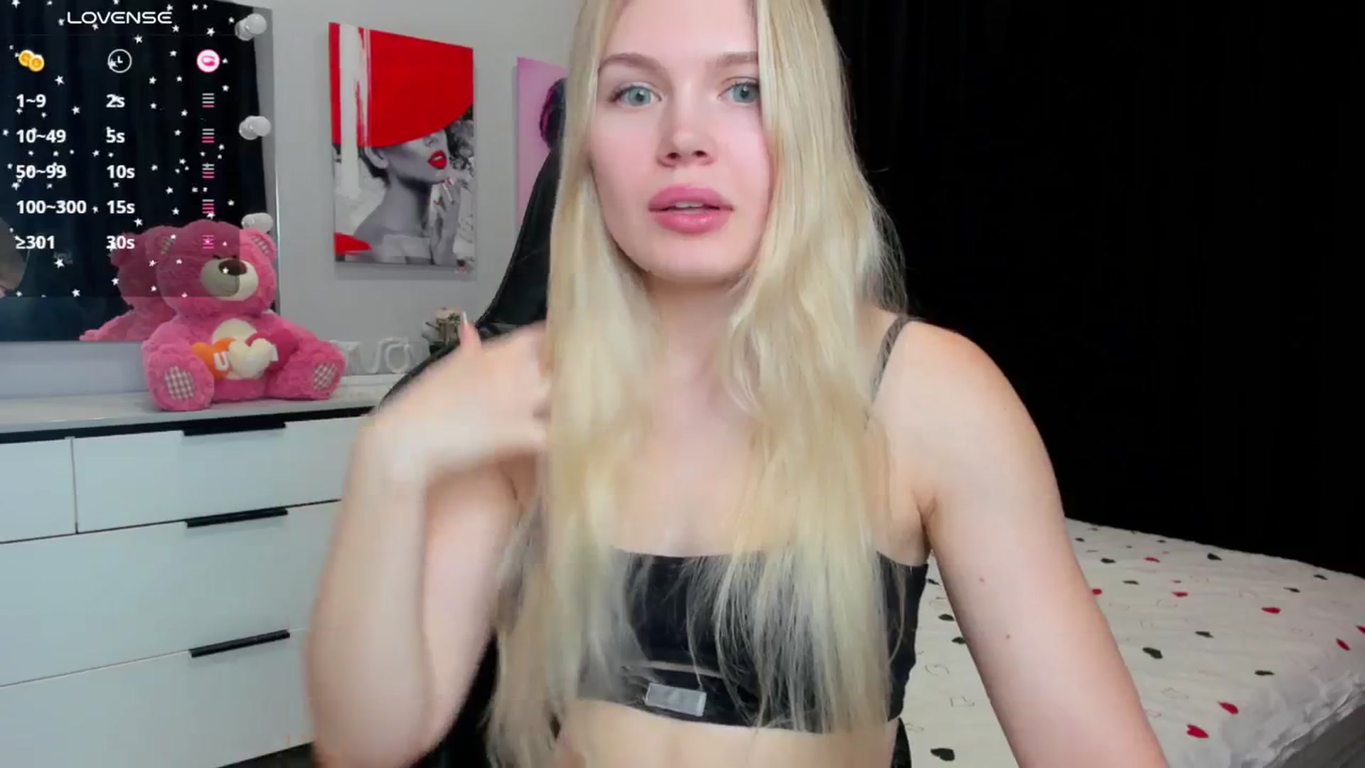 Gallery image thumbnail from Effie_Cute's myfreecams stream on, 08/15/2025, 17:00 image 7 of 20