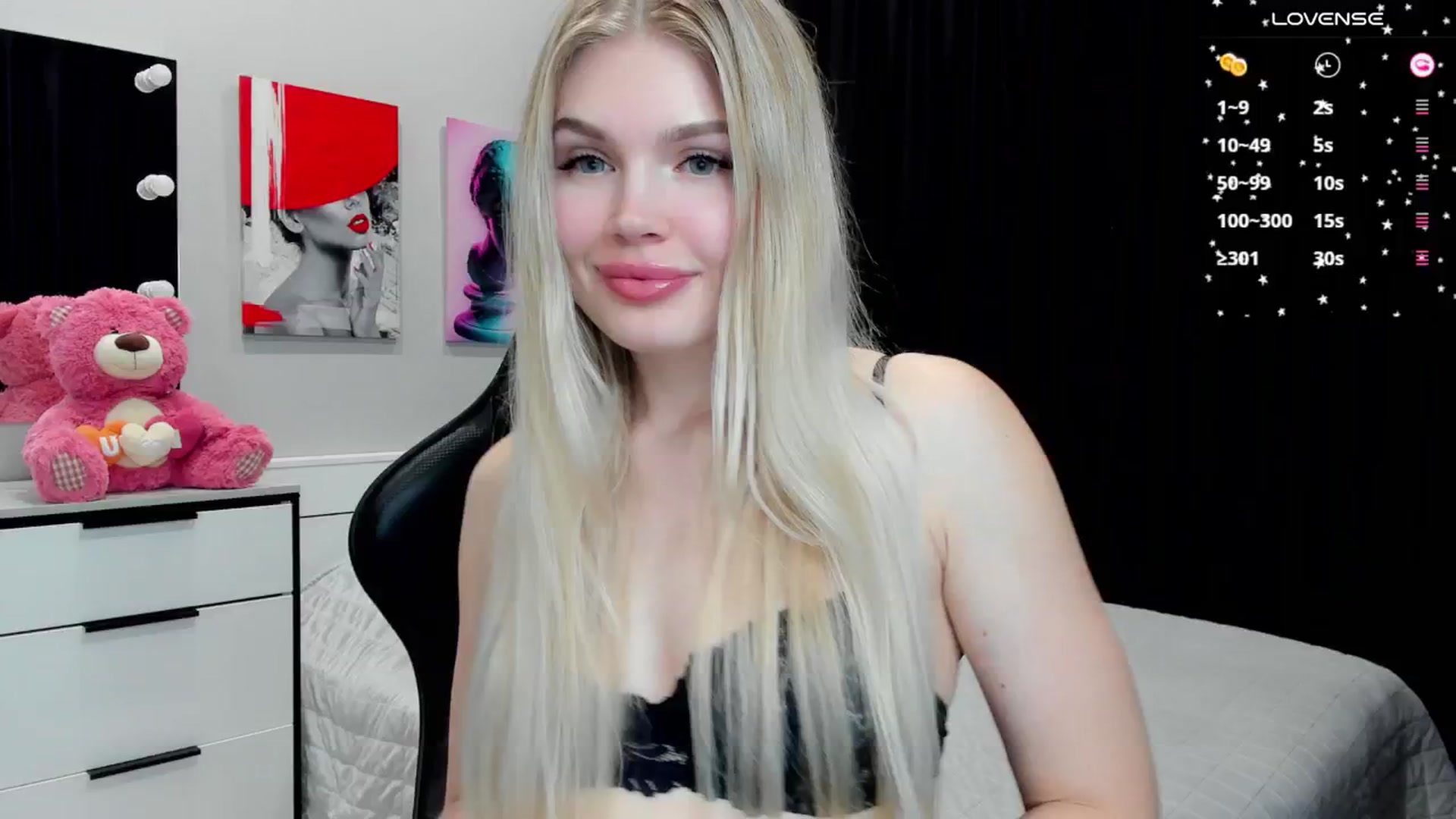 Gallery image thumbnail from Effie_Cute's myfreecams stream on, 10/02/2025, 17:31 image 3 of 20
