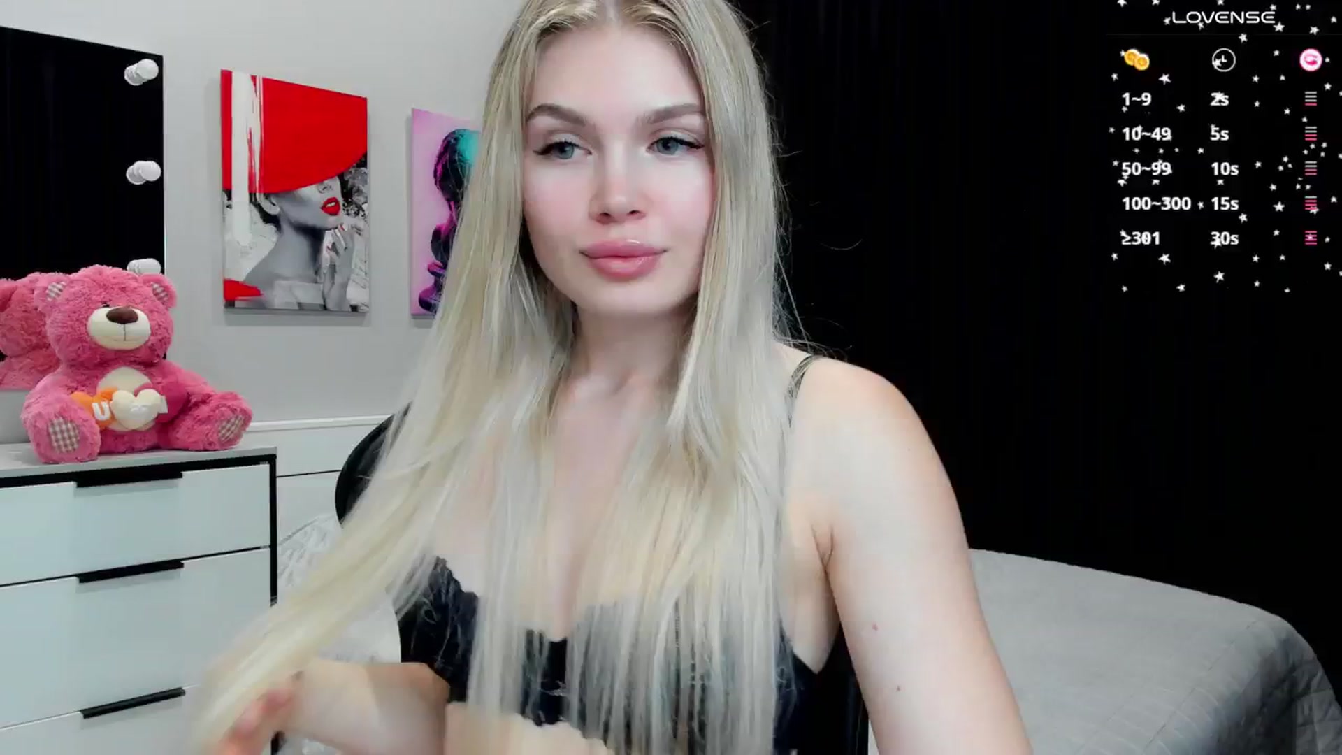 Gallery image thumbnail from Effie_Cute's myfreecams stream on, 10/02/2025, 17:31 image 4 of 20