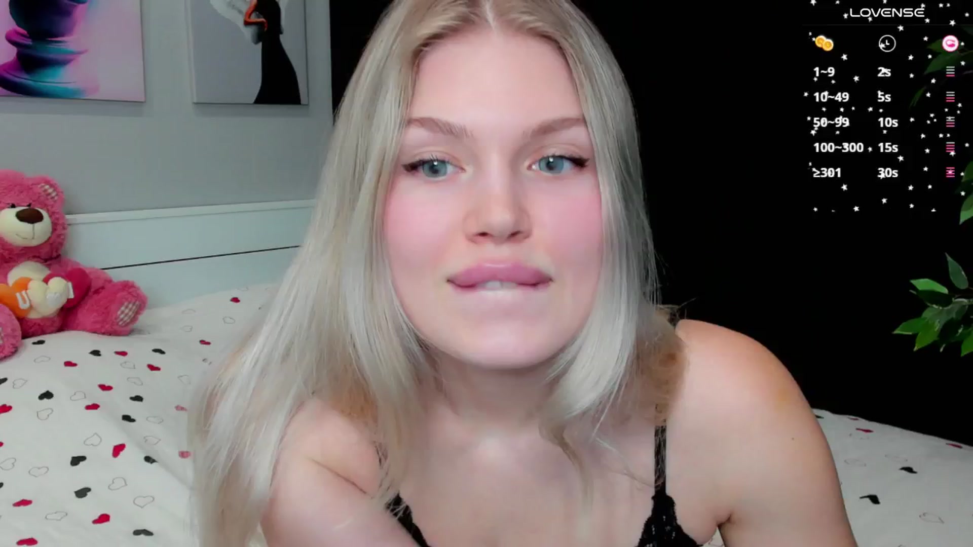 Gallery image thumbnail from Effie_Cute's myfreecams stream on, 11/08/2025, 09:12 image 6 of 20