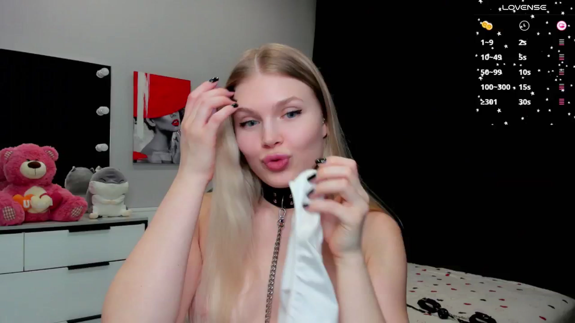 Gallery image thumbnail from Effie_Cute's myfreecams stream on, 11/20/2025, 11:17 image 9 of 20