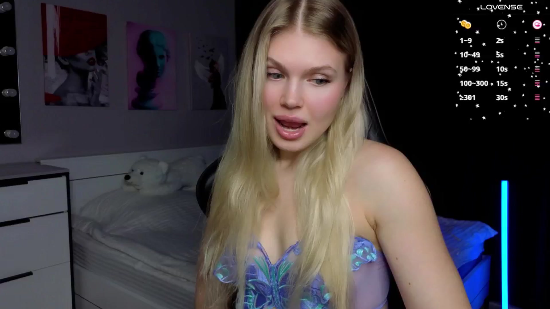 Gallery image thumbnail from Effie_Cute's myfreecams stream on, 12/03/2025, 07:58 image 4 of 20