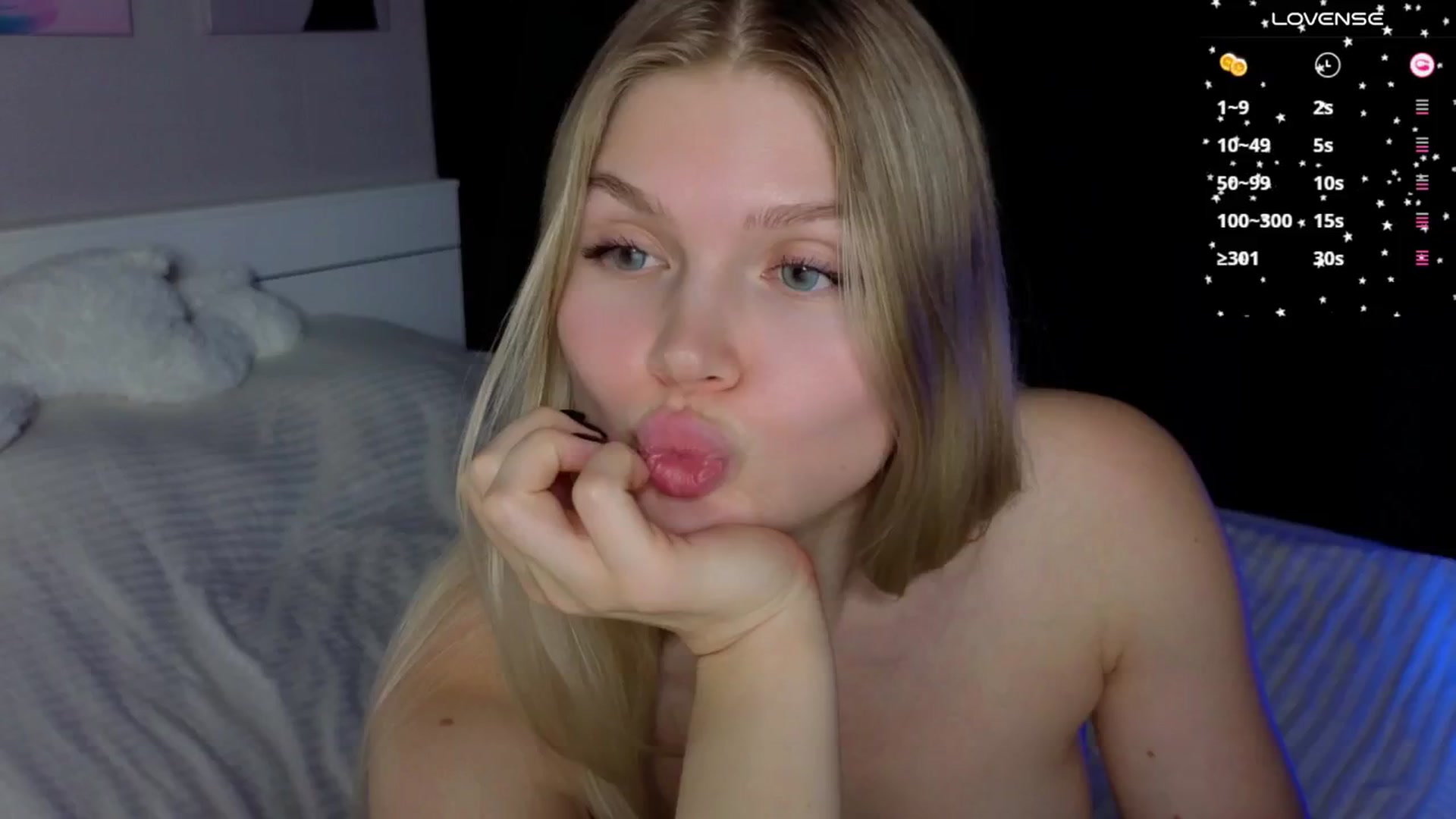 Gallery image thumbnail from Effie_Cute's myfreecams stream on, 12/05/2025, 12:33 image 13 of 20