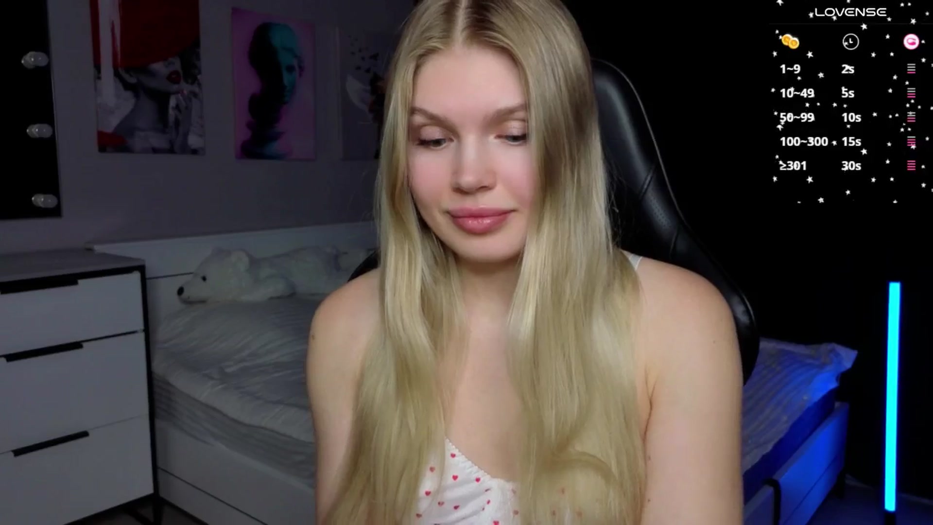 Gallery image thumbnail from Effie_Cute's myfreecams stream on, 12/08/2025, 15:26 image 5 of 20