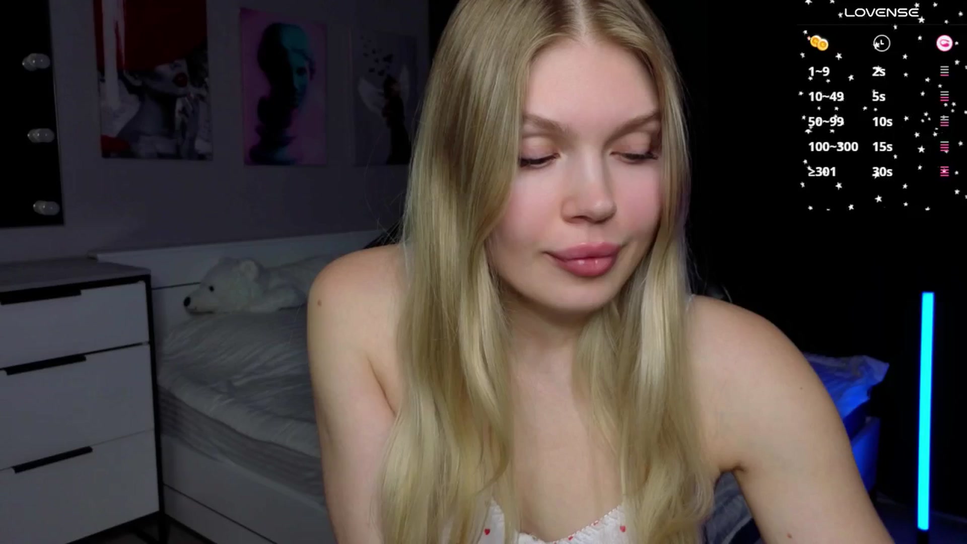 Gallery image thumbnail from Effie_Cute's myfreecams stream on, 12/08/2025, 15:26 image 15 of 20