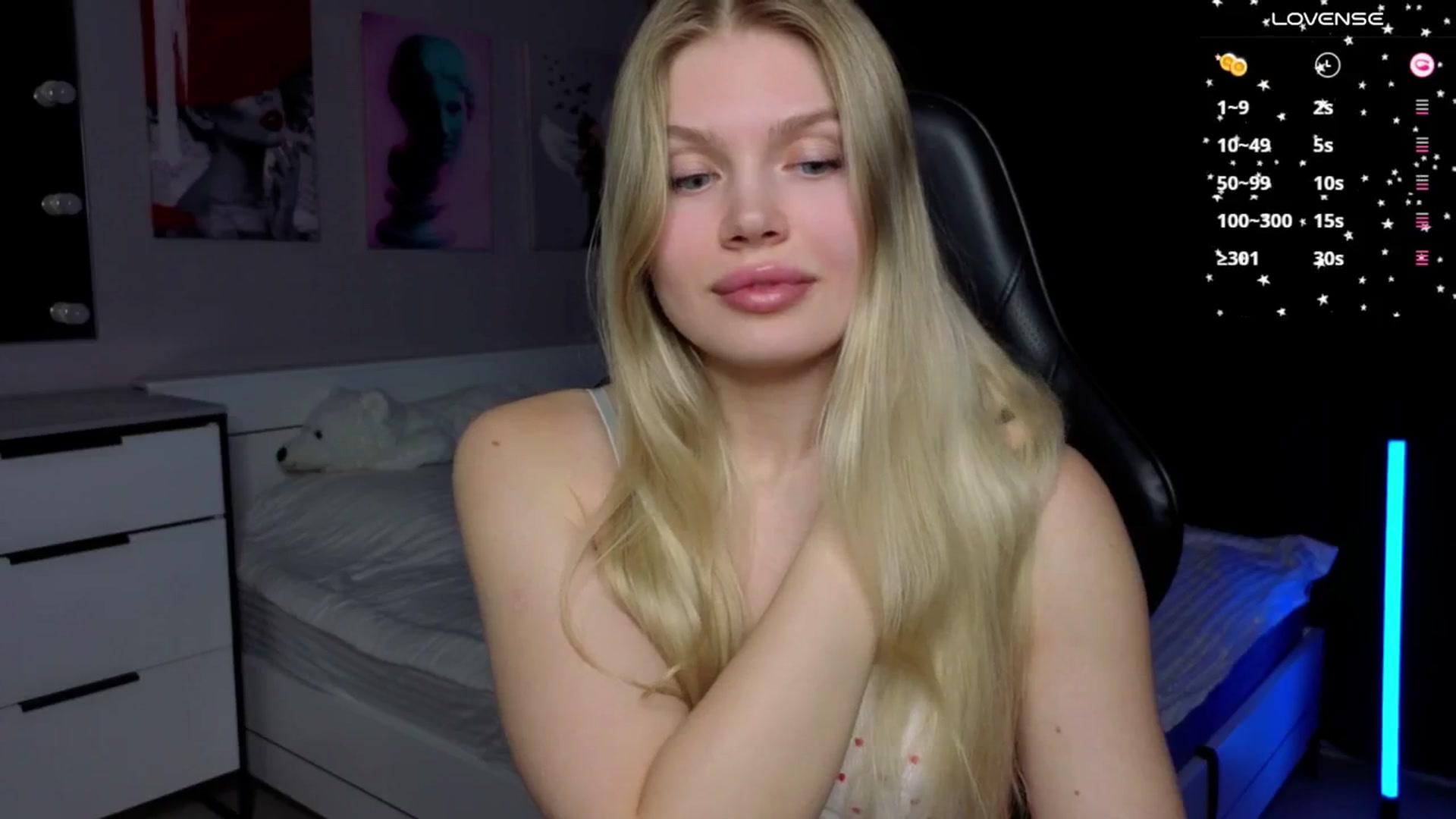 Gallery image thumbnail from Effie_Cute's myfreecams stream on, 12/08/2025, 15:26 image 6 of 20