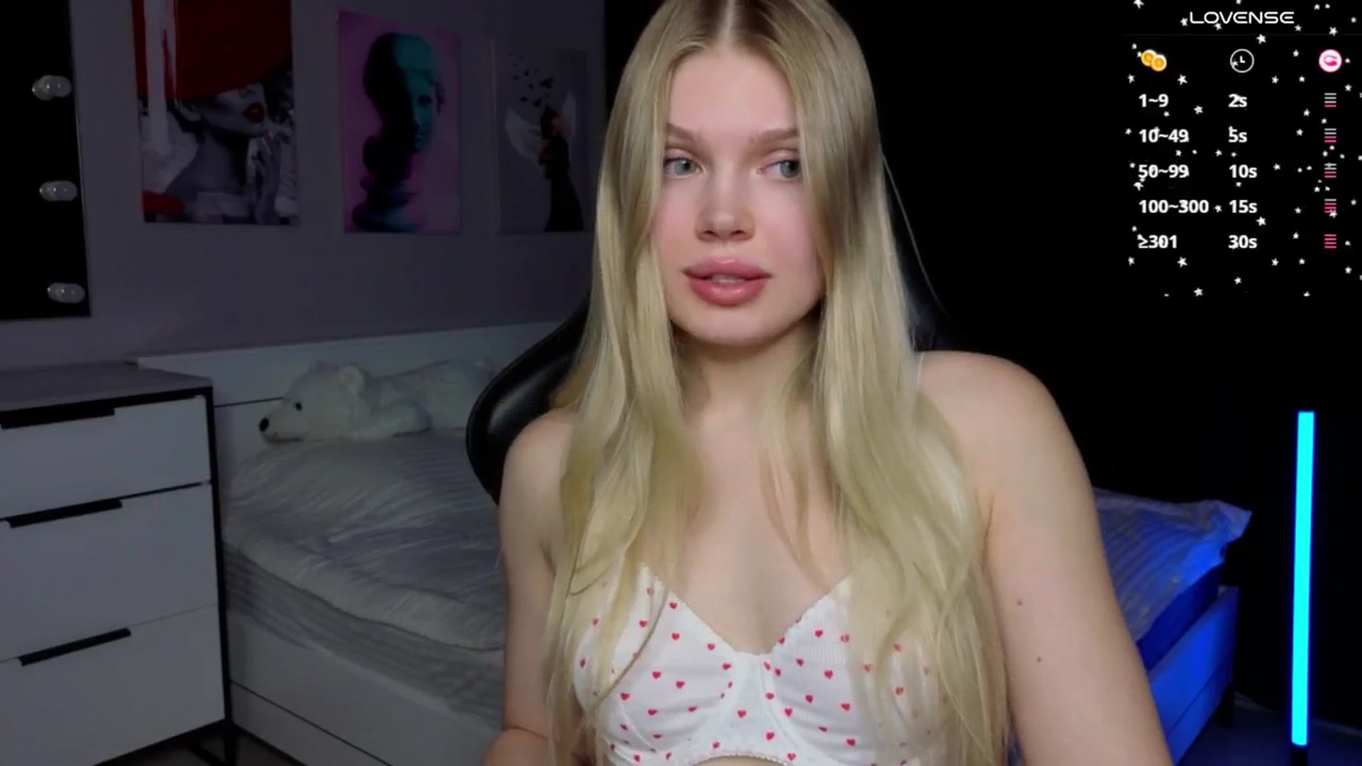 Gallery image thumbnail from Effie_Cute's myfreecams stream on, 12/08/2025, 15:26 image 18 of 20