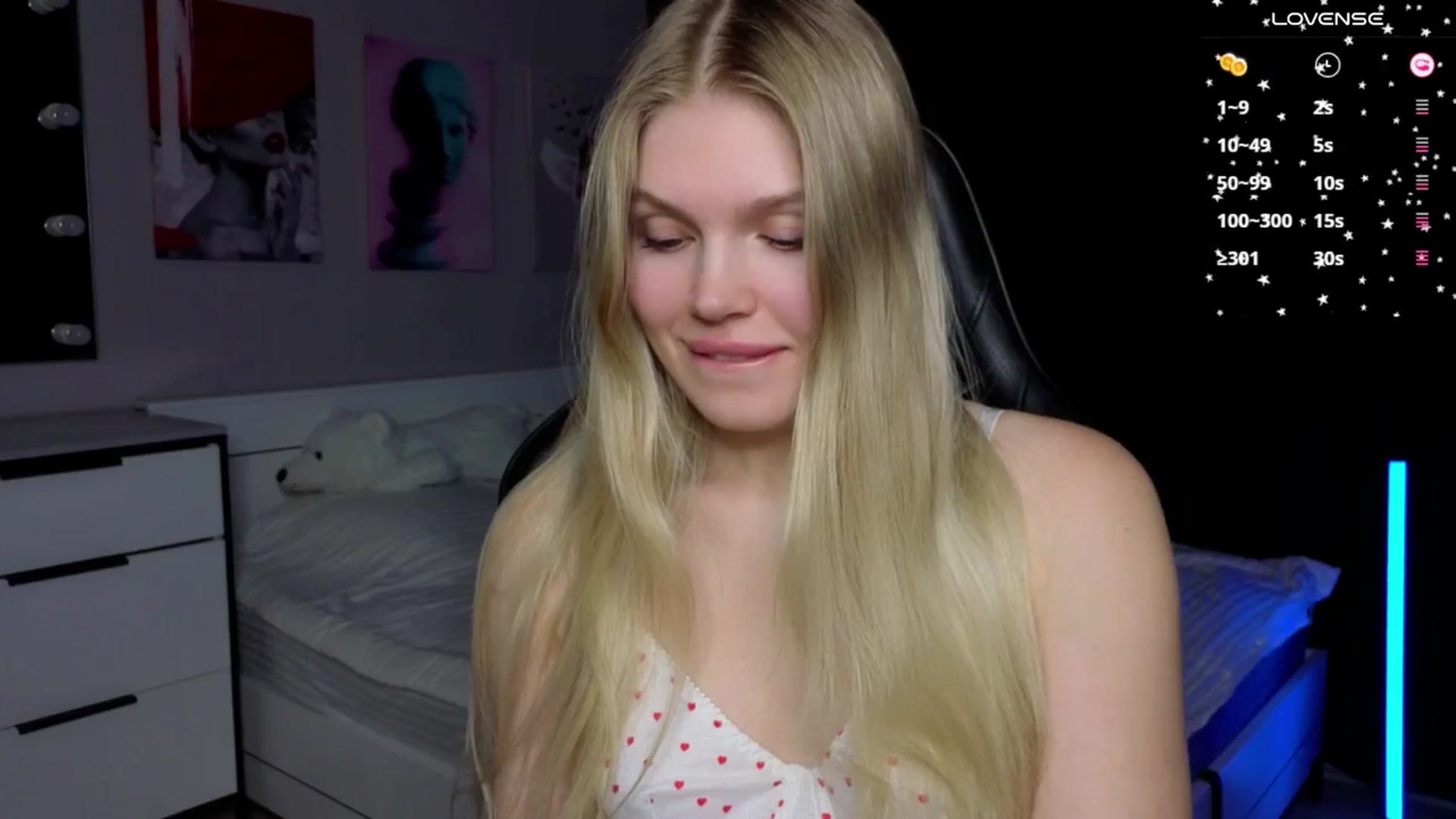 Gallery image thumbnail from Effie_Cute's myfreecams stream on, 12/08/2025, 15:26 image 3 of 20