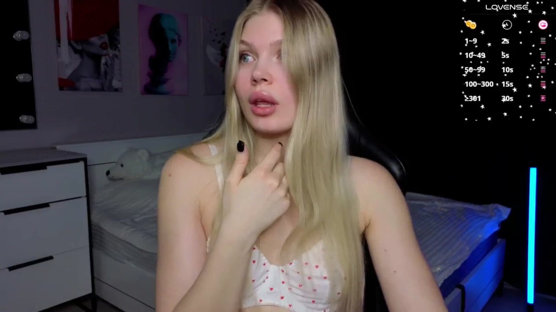 Gallery image thumbnail from Effie_Cute's myfreecams stream on, 12/08/2025, 15:26 image 20 of 20