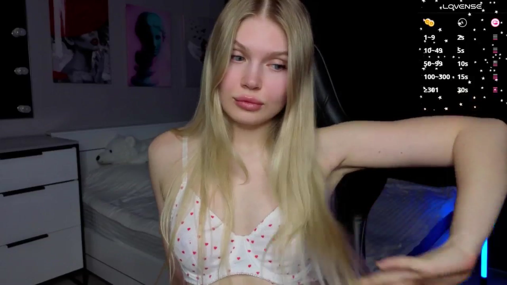 Gallery image thumbnail from Effie_Cute's myfreecams stream on, 12/08/2025, 15:26 image 19 of 20