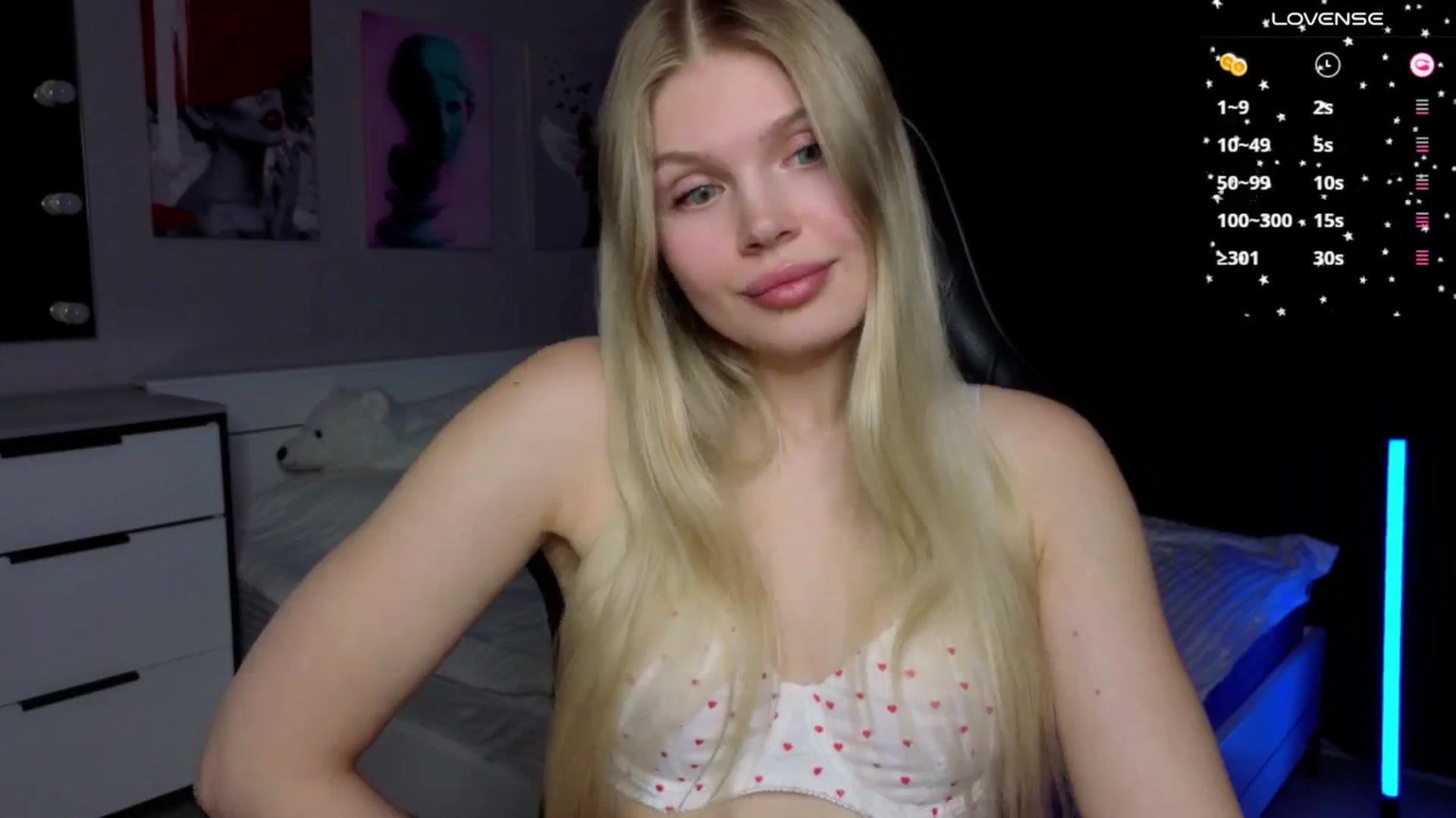 Gallery image thumbnail from Effie_Cute's myfreecams stream on, 12/08/2025, 15:26 image 14 of 20