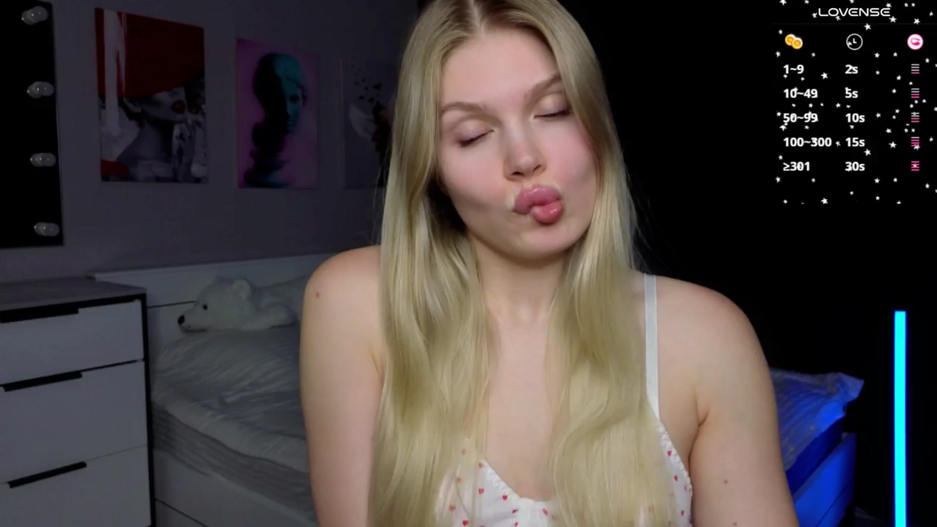 Gallery image thumbnail from Effie_Cute's myfreecams stream on, 12/08/2025, 15:26 image 1 of 20