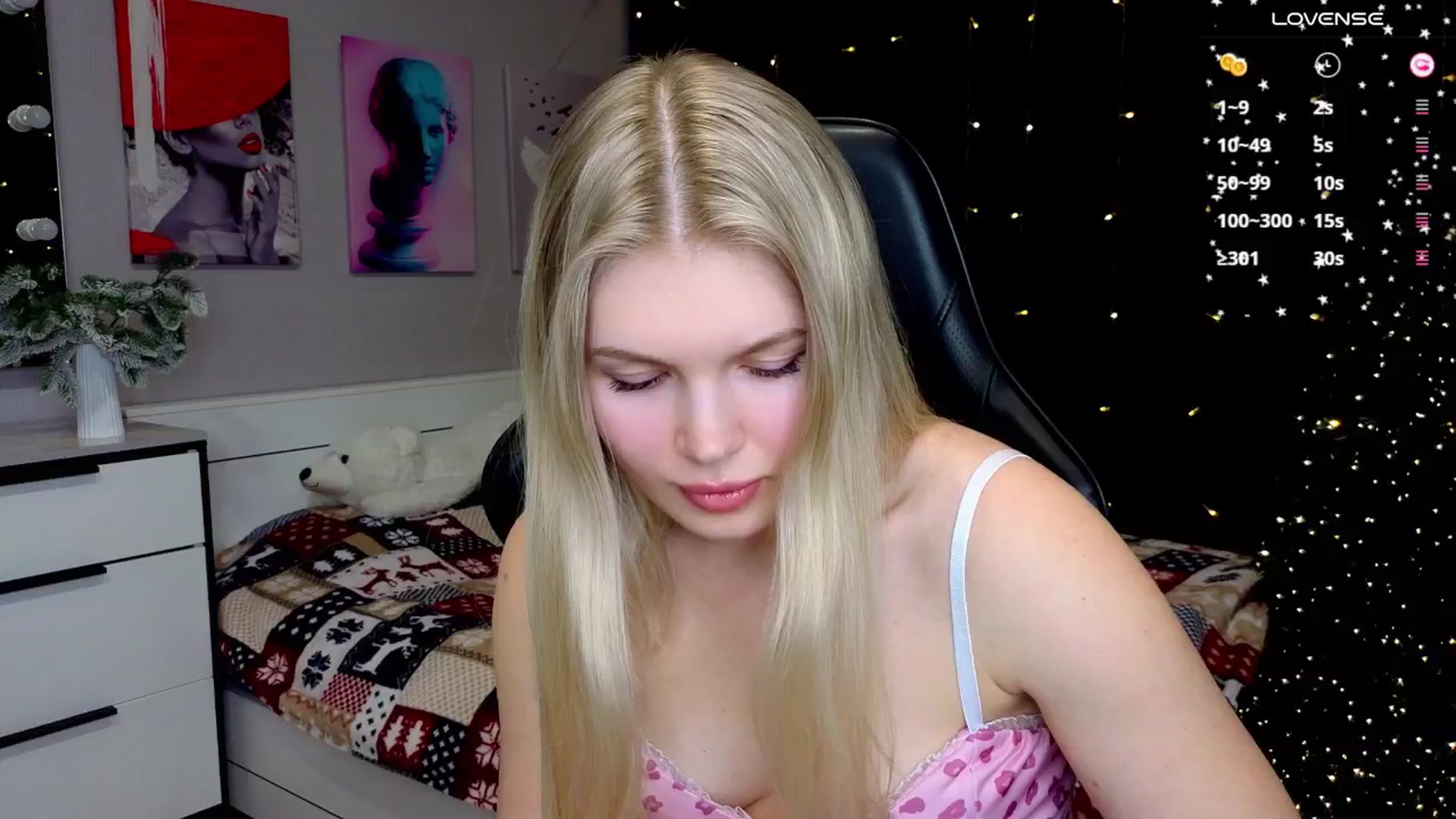 Gallery image thumbnail from Effie_Cute's myfreecams stream on, 12/29/2025, 16:26 image 4 of 20