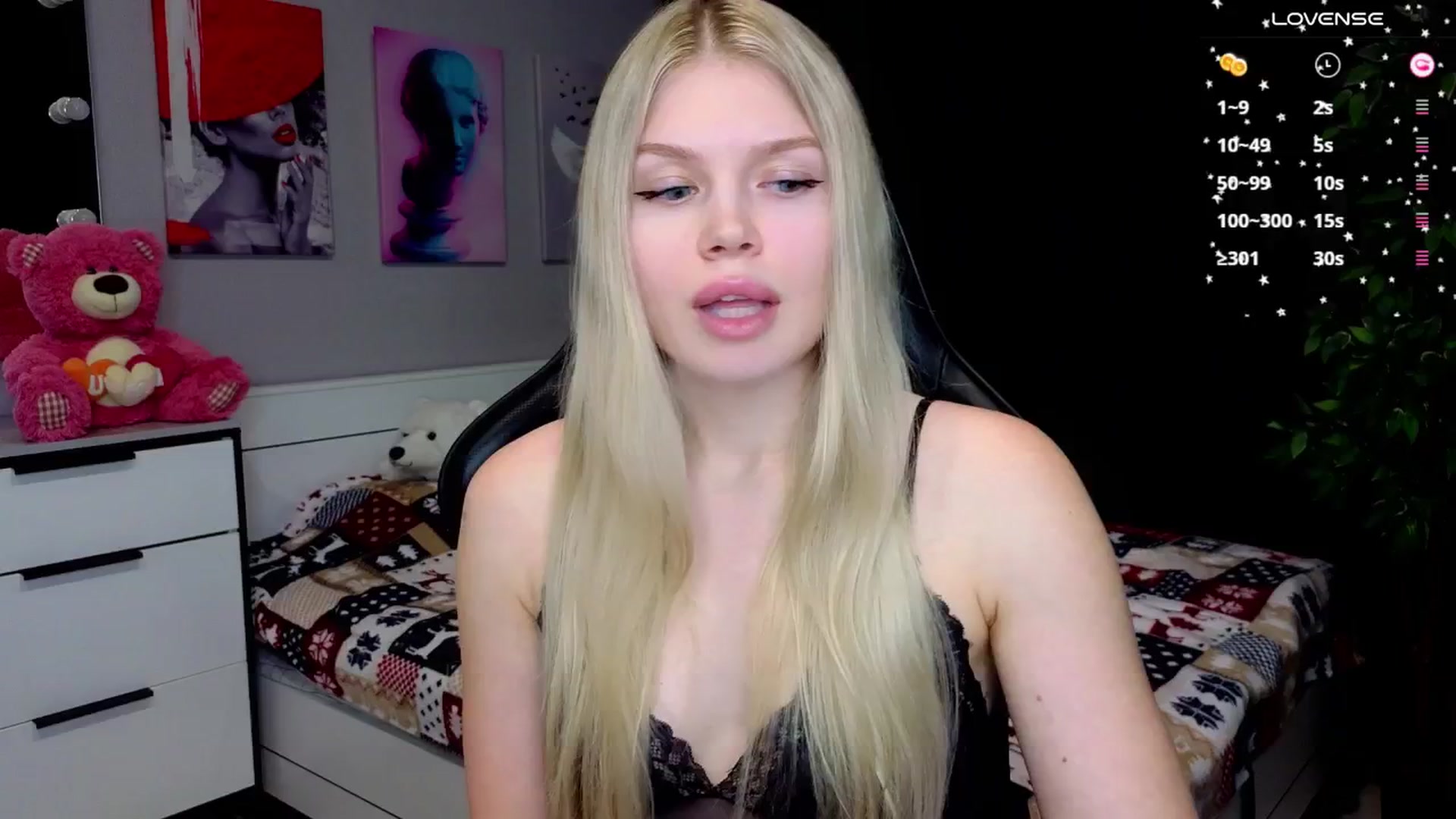 Gallery image thumbnail from Effie_Cute's myfreecams stream on, 01/06/2026, 15:36 image 2 of 20