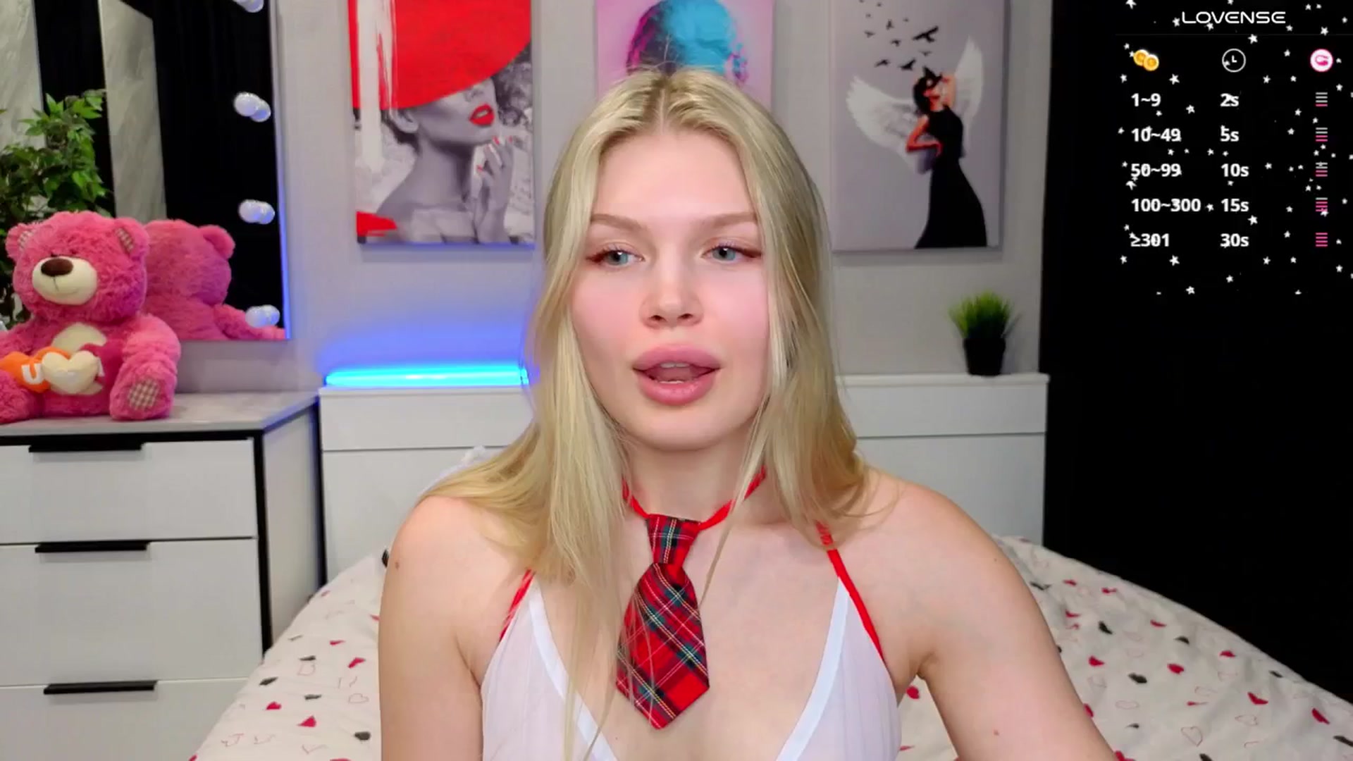 Gallery image thumbnail from Effie_Cute's myfreecams stream on, 01/09/2026, 16:39 image 11 of 20