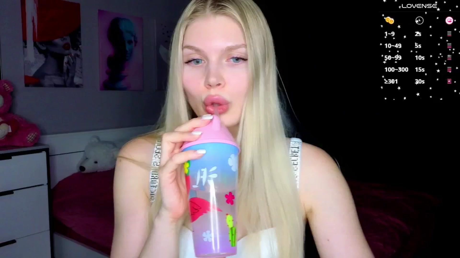 Gallery image thumbnail from Effie_Cute's myfreecams stream on, 02/04/2026, 15:07 image 3 of 20