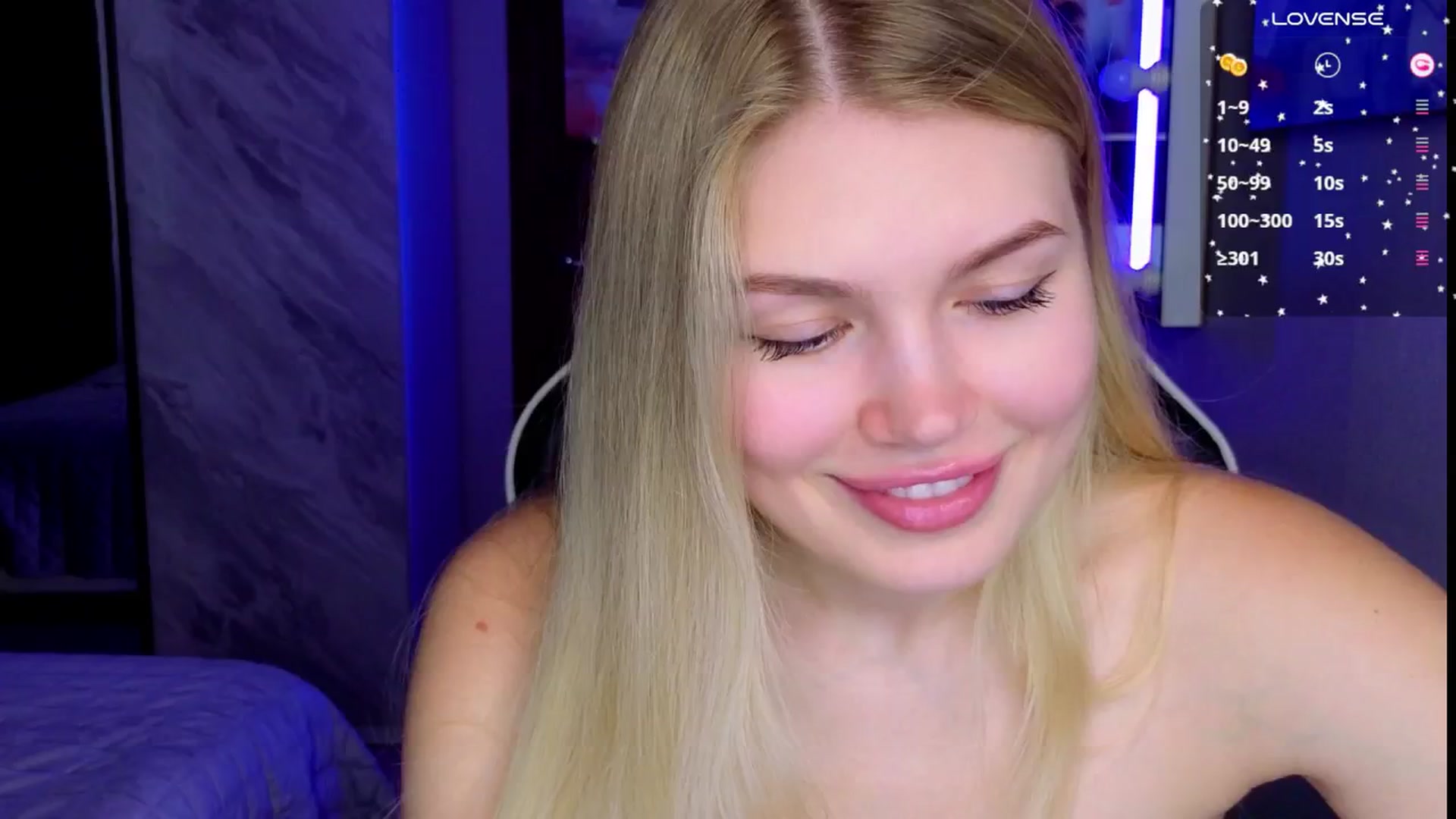 Gallery image thumbnail from Effie_Cute's myfreecams stream on, 03/29/2026, 08:27 image 11 of 20