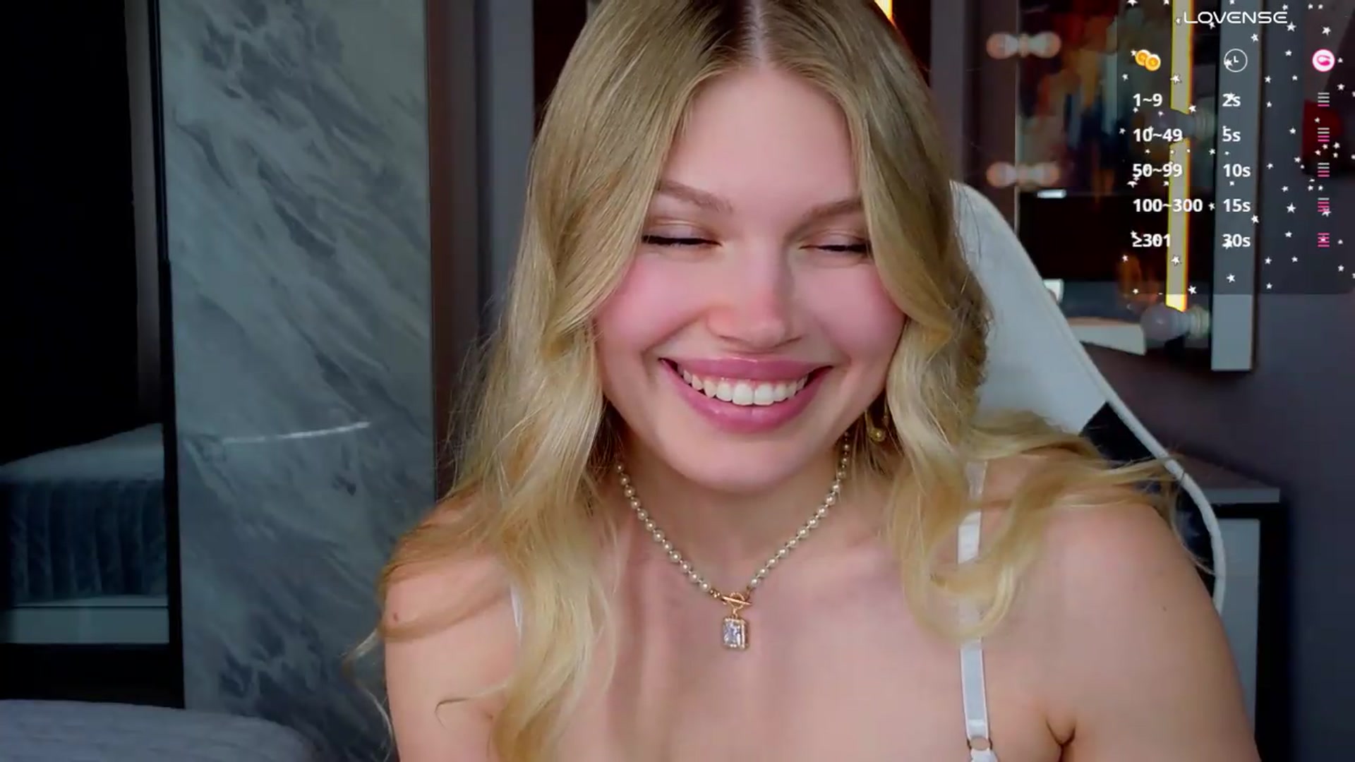 Gallery image thumbnail from Effie_Cute's myfreecams stream on, 05/19/2026, 10:11 image 18 of 20