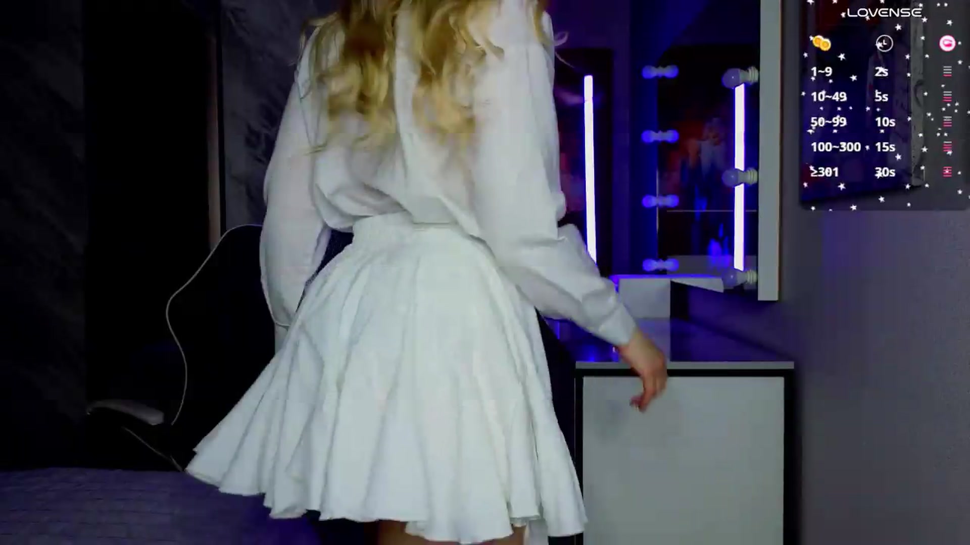 Gallery image thumbnail from Effie_Cute's myfreecams stream on, 05/19/2026, 11:33 image 8 of 20