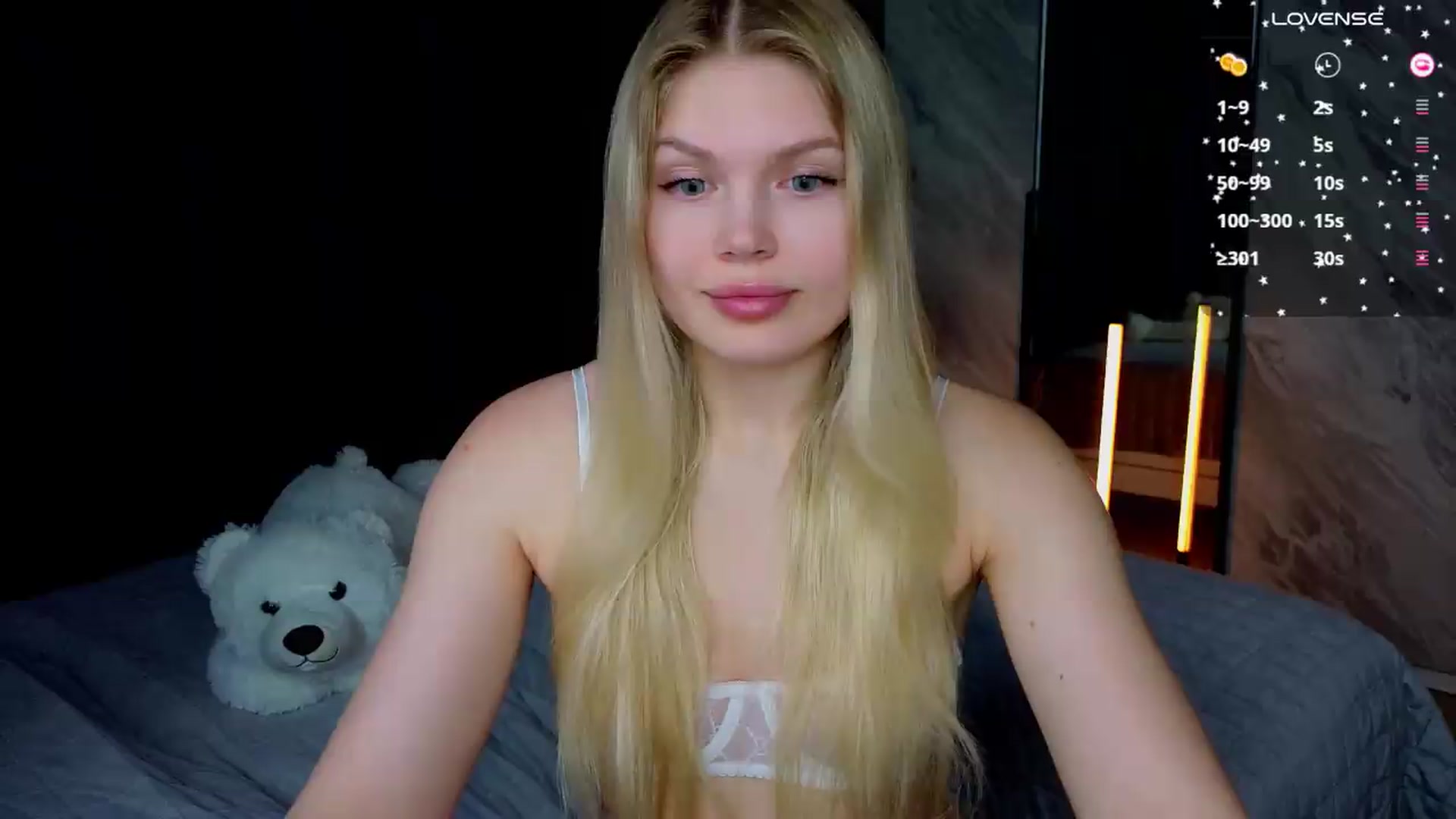 Gallery image thumbnail from Effie_Cute's myfreecams stream on, 05/29/2026, 10:23 image 1 of 20