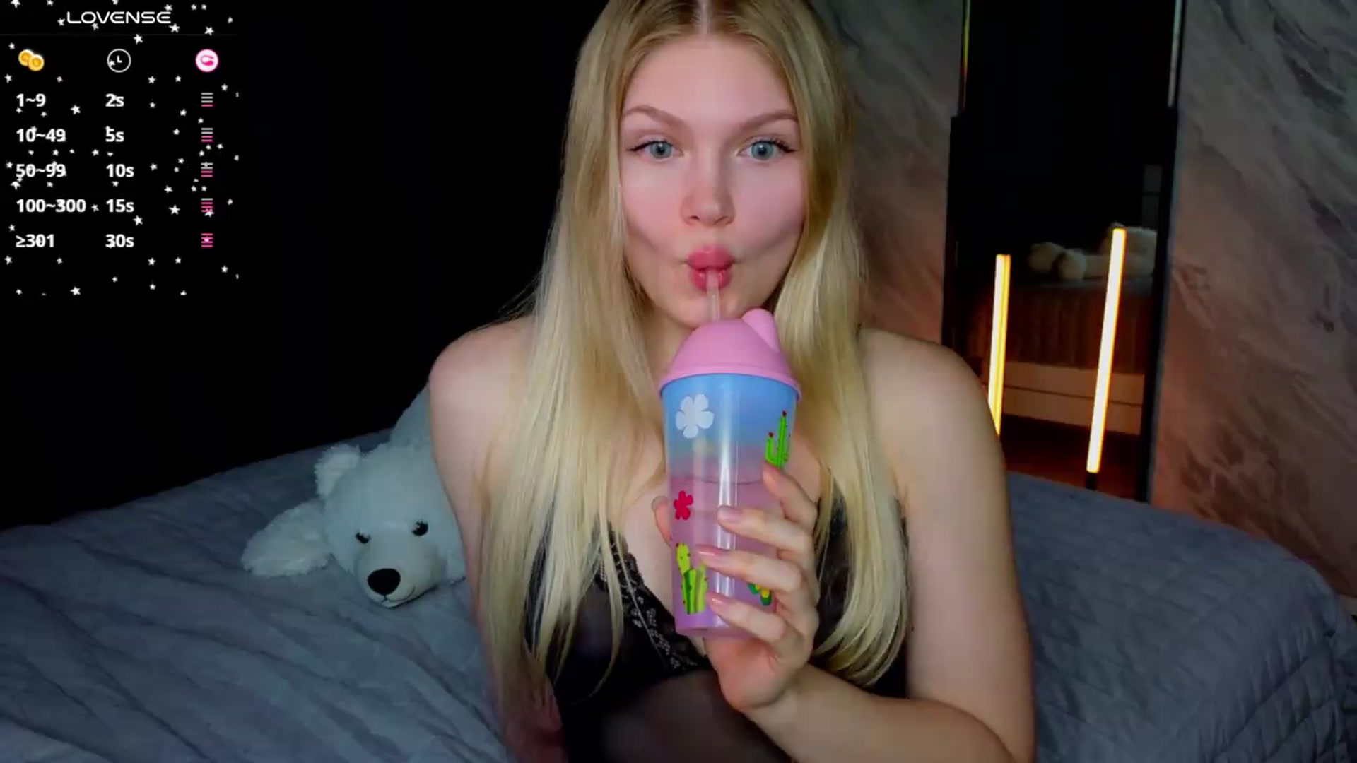 Gallery image thumbnail from Effie_Cute's myfreecams stream on, 05/31/2026, 14:30 image 9 of 20