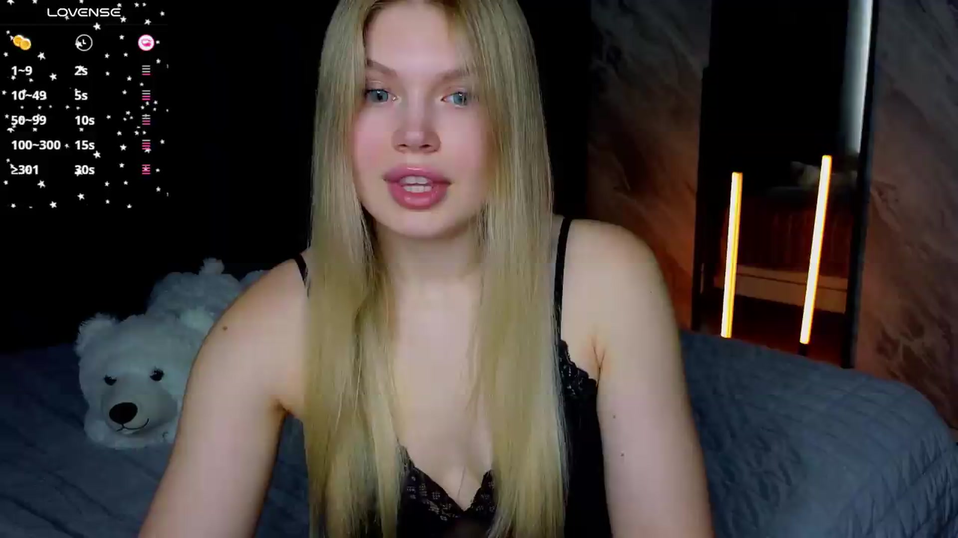 Gallery image thumbnail from Effie_Cute's myfreecams stream on, 06/01/2026, 10:43 image 4 of 20
