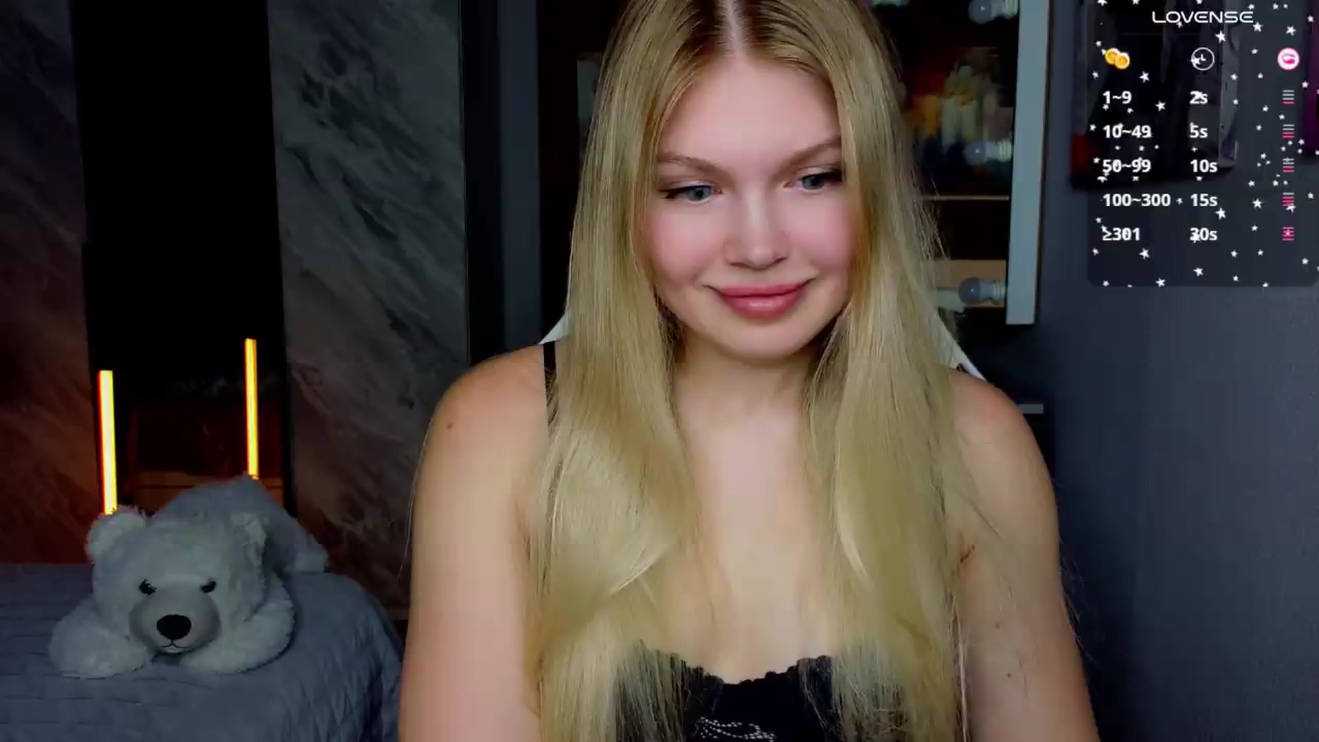 Gallery image thumbnail from Effie_Cute's myfreecams stream on, 07/20/2026, 14:25 image 14 of 20