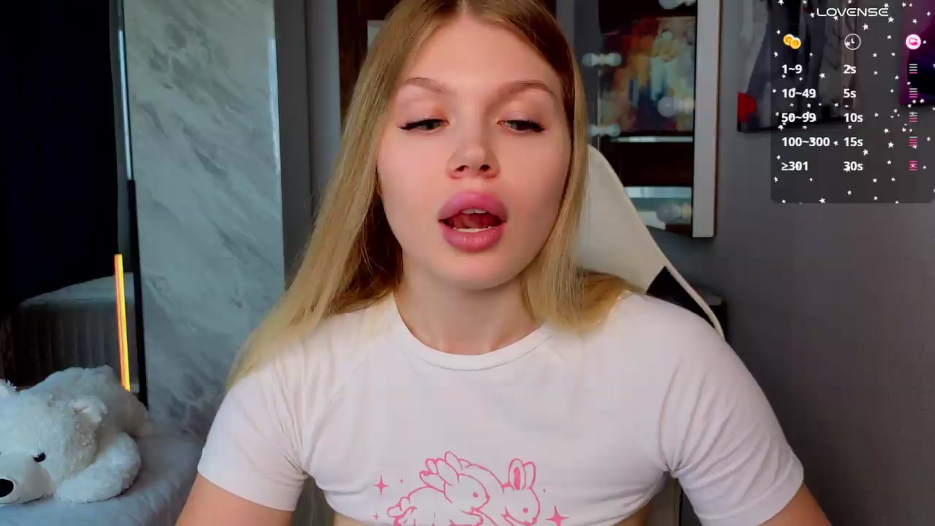 Gallery image thumbnail from Effie_Cute's myfreecams stream on, 08/04/2026, 06:21 image 16 of 20