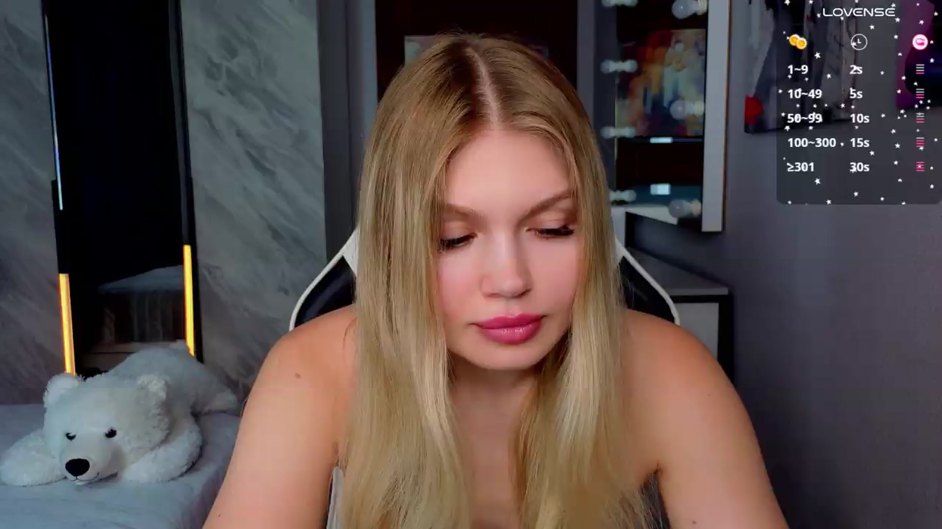 Gallery image thumbnail from Effie_Cute's myfreecams stream on, 08/08/2026, 09:02 image 3 of 20