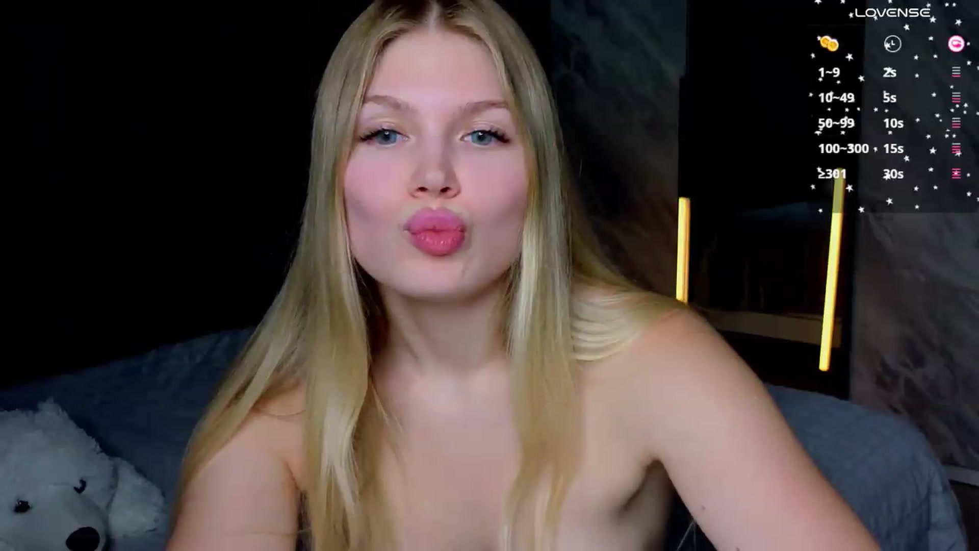 Gallery image thumbnail from Effie_Cute's myfreecams stream on, 08/09/2026, 13:53 image 17 of 20