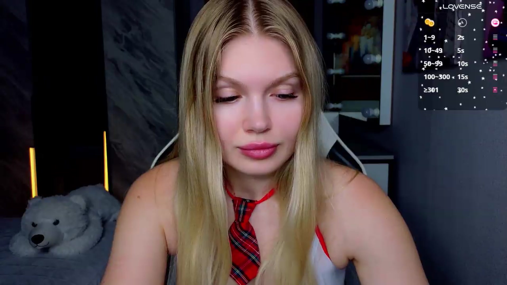Gallery image thumbnail from Effie_Cute's myfreecams stream on, 08/12/2026, 13:27 image 7 of 20