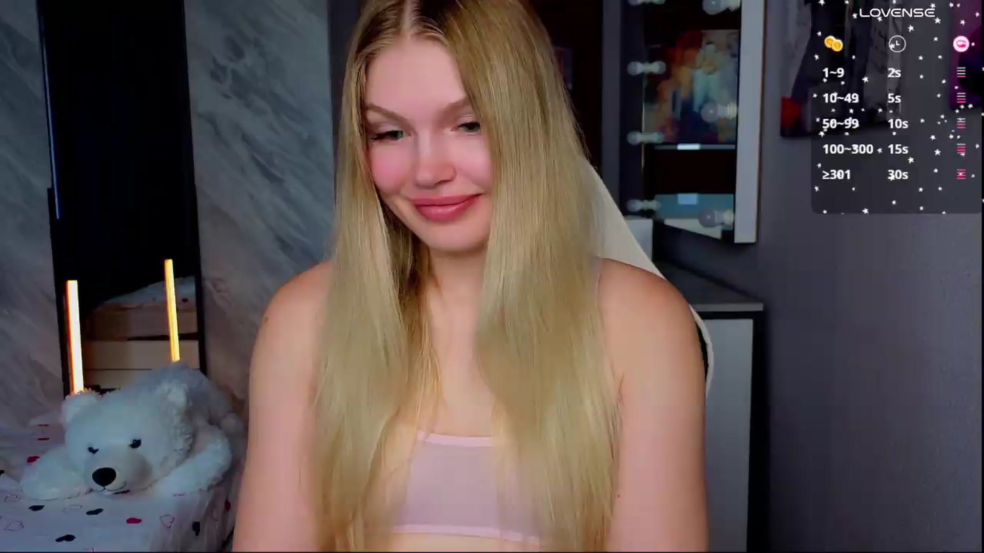 Gallery image thumbnail from Effie_Cute's myfreecams stream on, 08/19/2026, 04:45 image 16 of 20