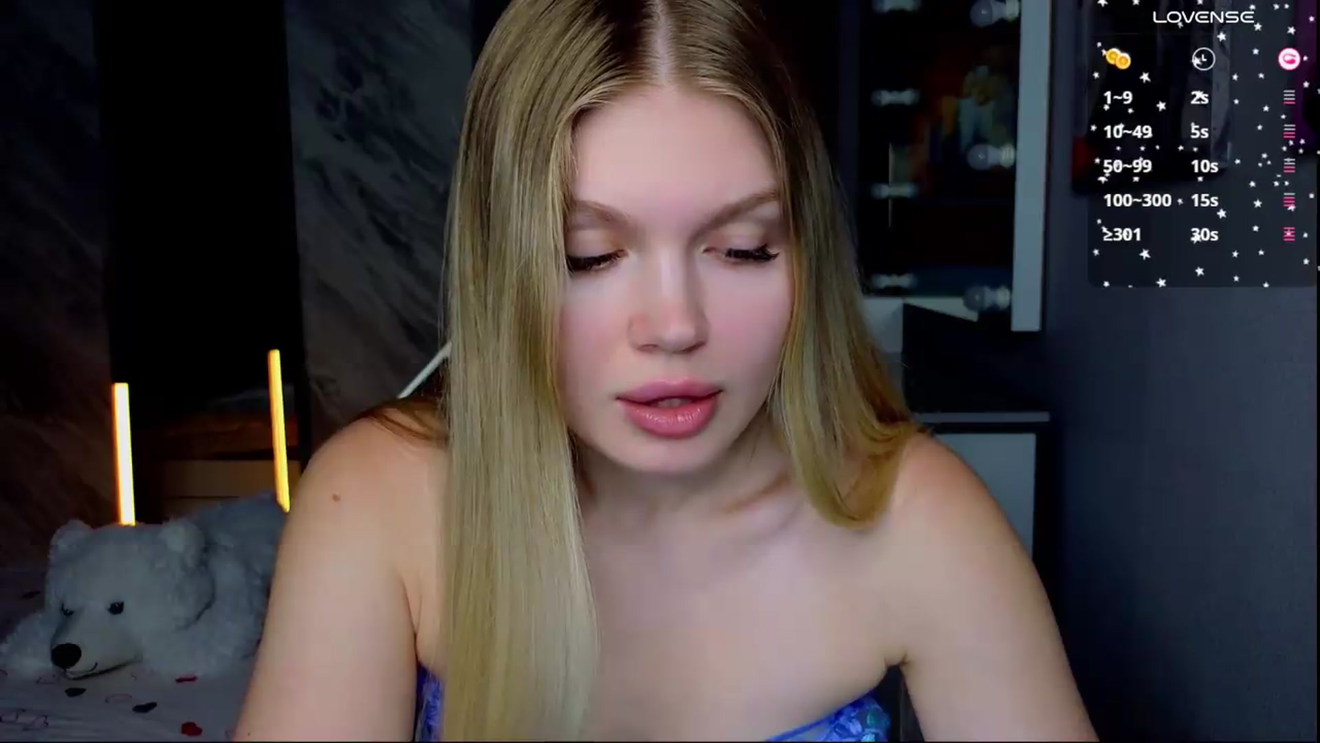 Gallery image thumbnail from Effie_Cute's myfreecams stream on, 08/20/2026, 10:23 image 16 of 20
