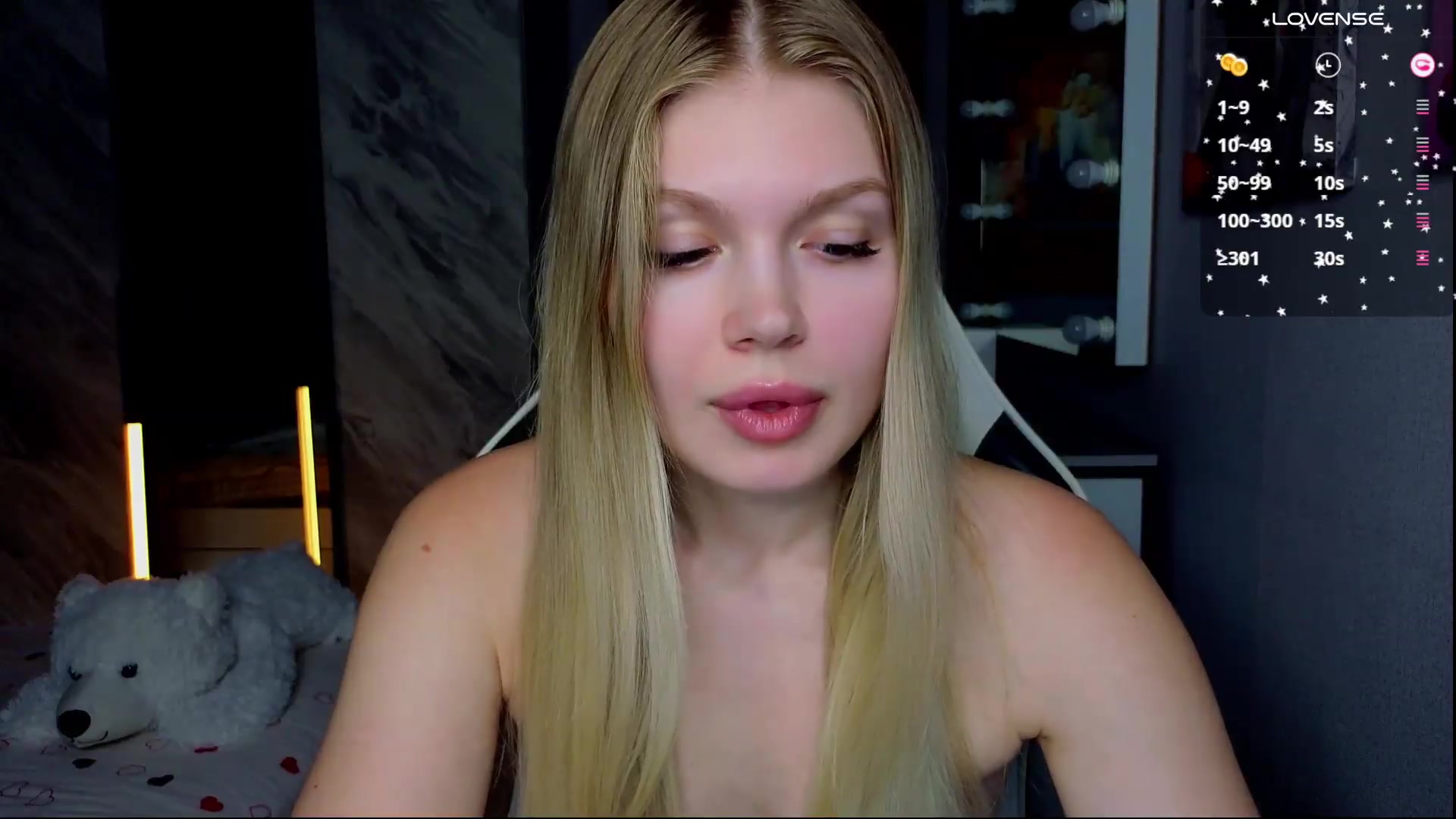 Gallery image thumbnail from Effie_Cute's myfreecams stream on, 08/20/2026, 11:30 image 10 of 20