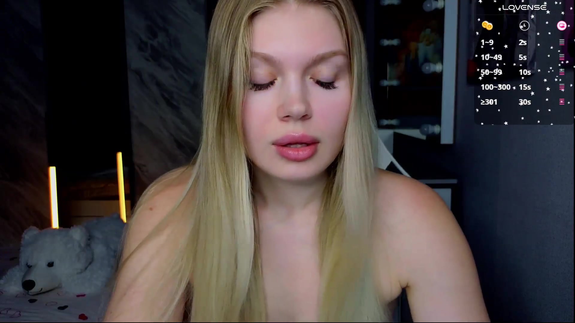 Gallery image thumbnail from Effie_Cute's myfreecams stream on, 08/20/2026, 11:30 image 8 of 20