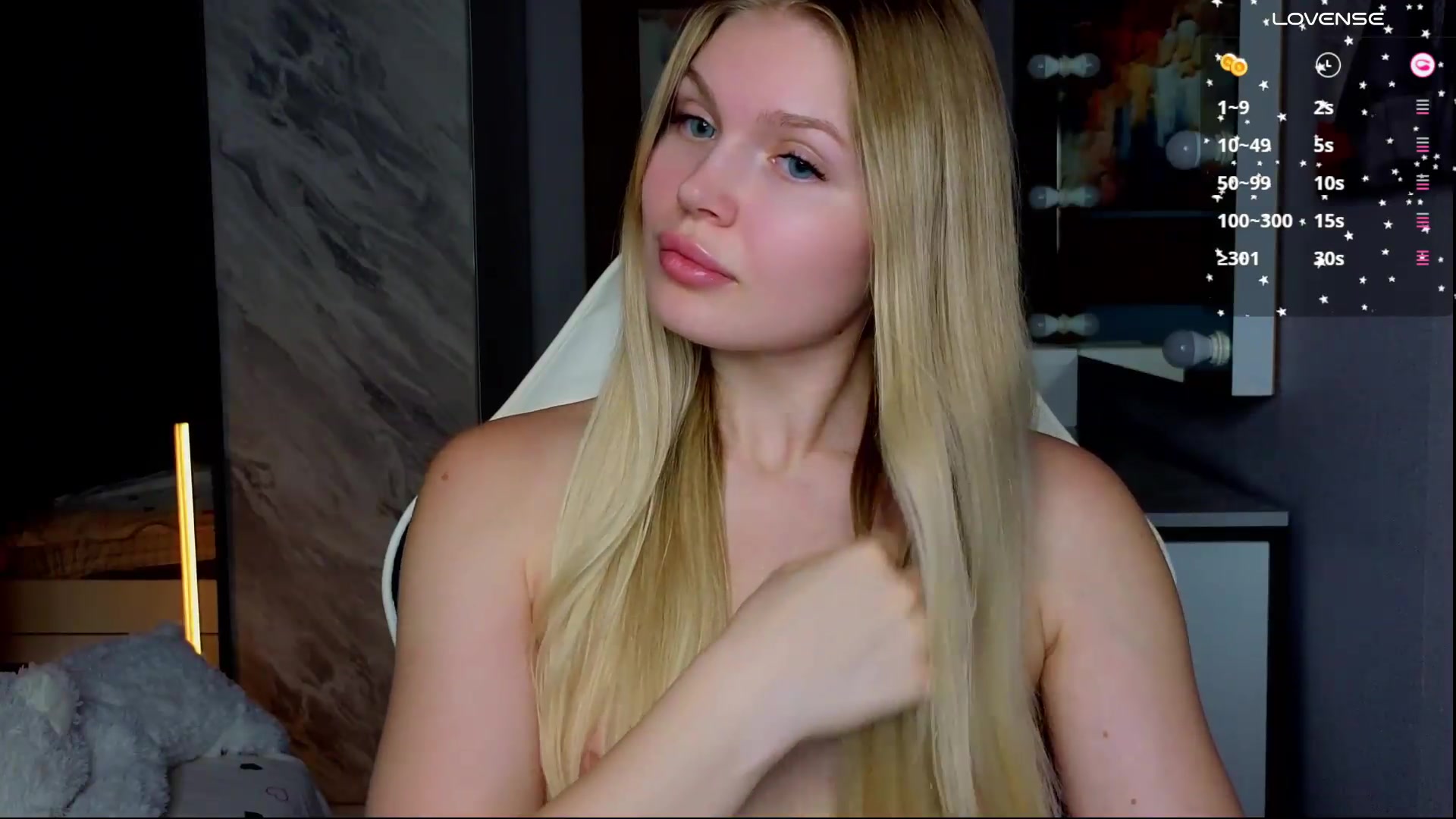 Gallery image thumbnail from Effie_Cute's myfreecams stream on, 08/20/2026, 11:30 image 14 of 20