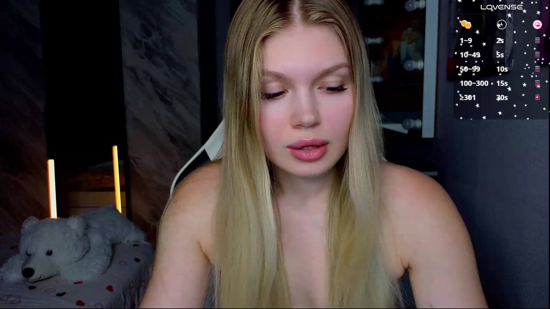 Gallery image thumbnail from Effie_Cute's myfreecams stream on, 08/20/2026, 11:30 image 9 of 20